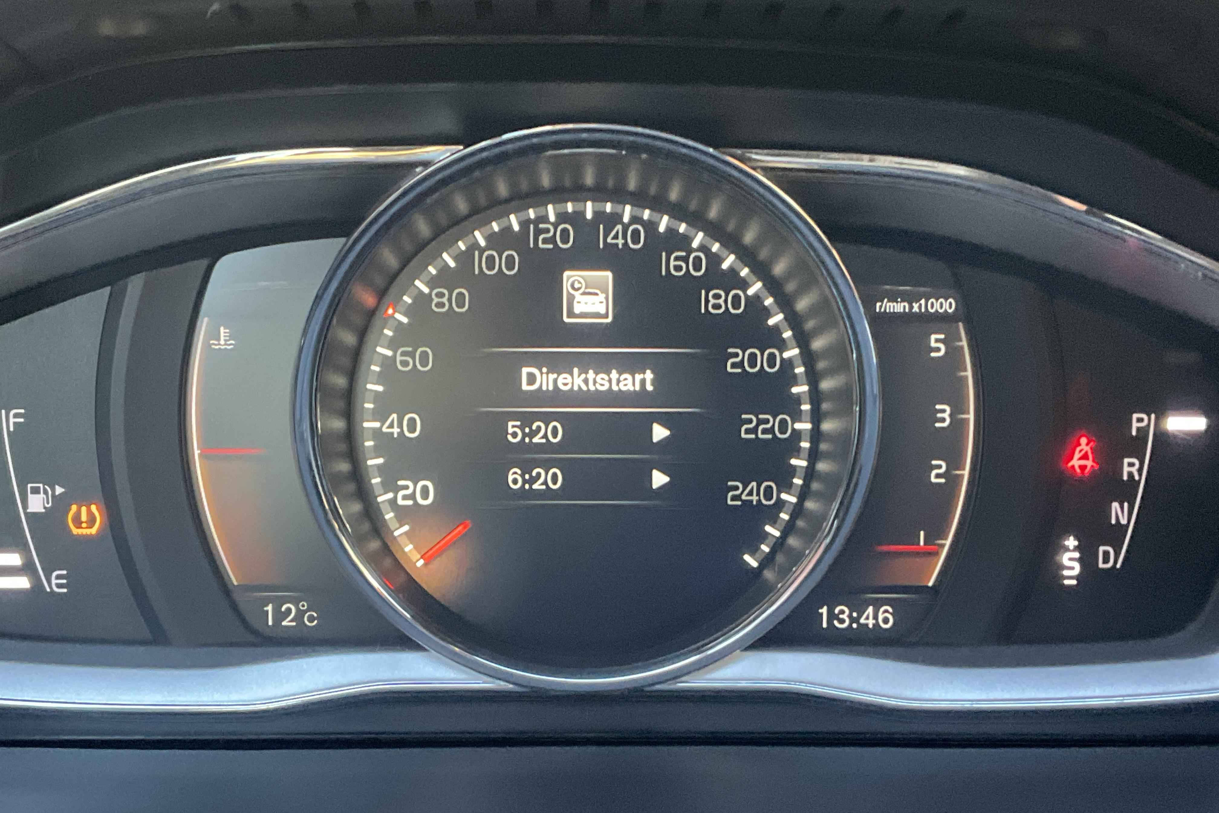 Volvo V60 D3 Cross Country (150hk) - 214 830 km - Automaattinen - valkoinen - 2018