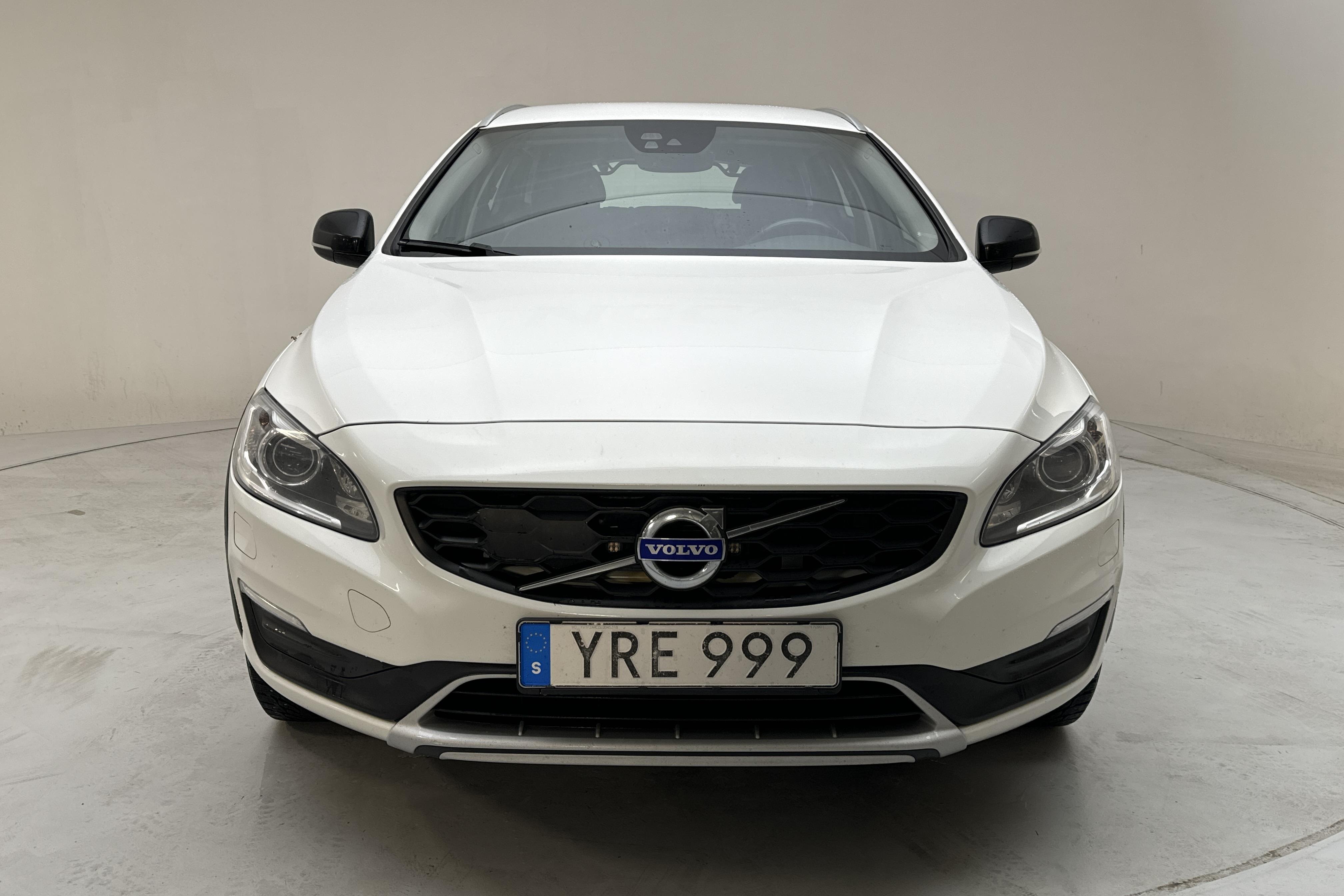 Volvo V60 D3 Cross Country (150hk) - 214 830 km - Automaattinen - valkoinen - 2018