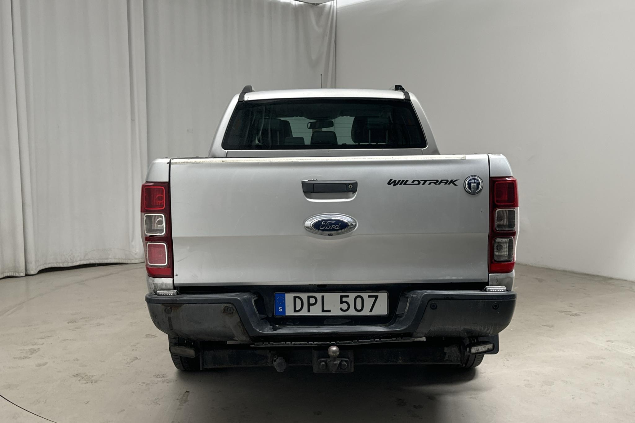 Ford Ranger 3.2 TDCi 4WD (200hk) - 182 750 km - Manualna - szary - 2014