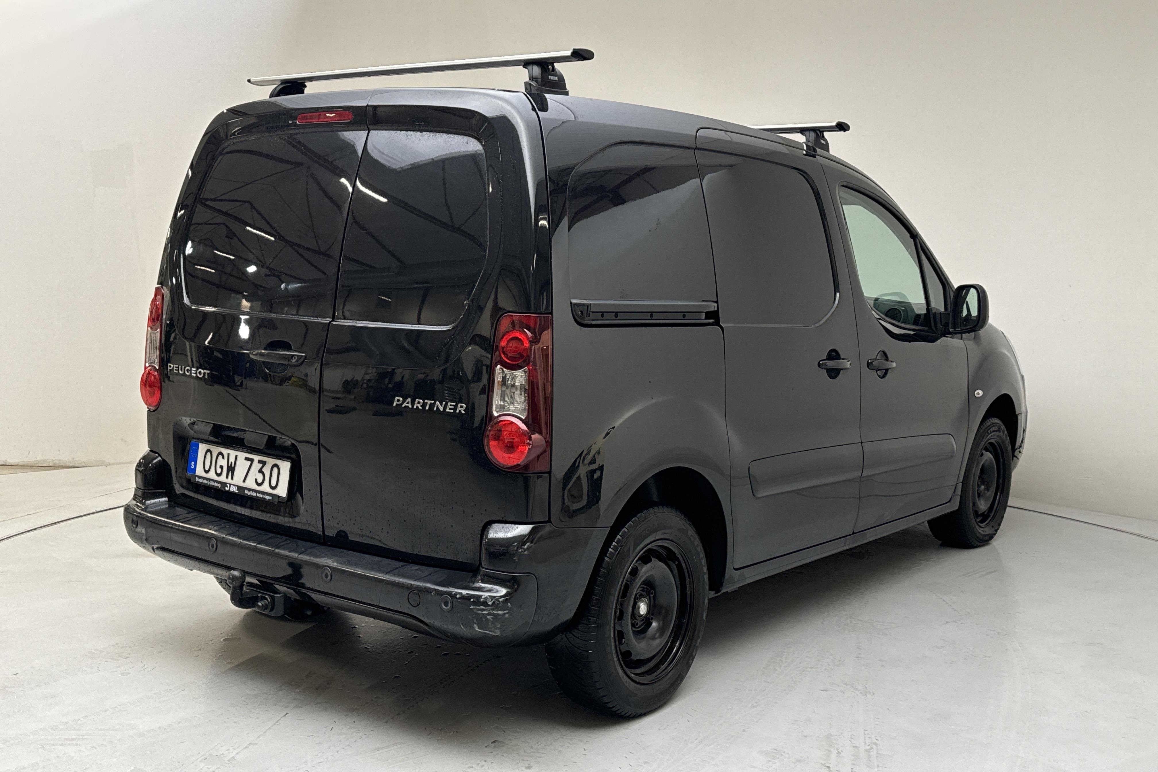 Peugeot Partner 1.6 BlueHDI Skåp (100hk) - 106 840 km - Käsitsi - must - 2016