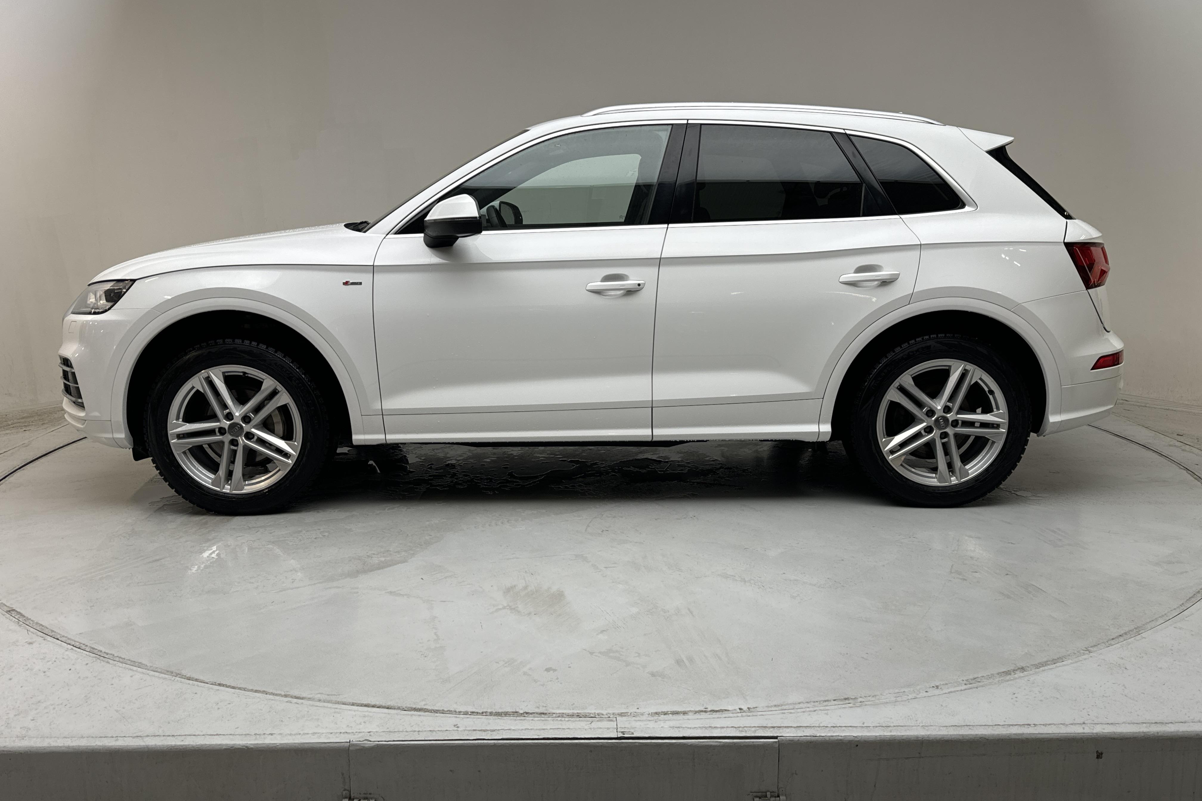 Audi Q5 2.0 TDI quattro (190hk) - 138 780 km - Automaatne - valge - 2017