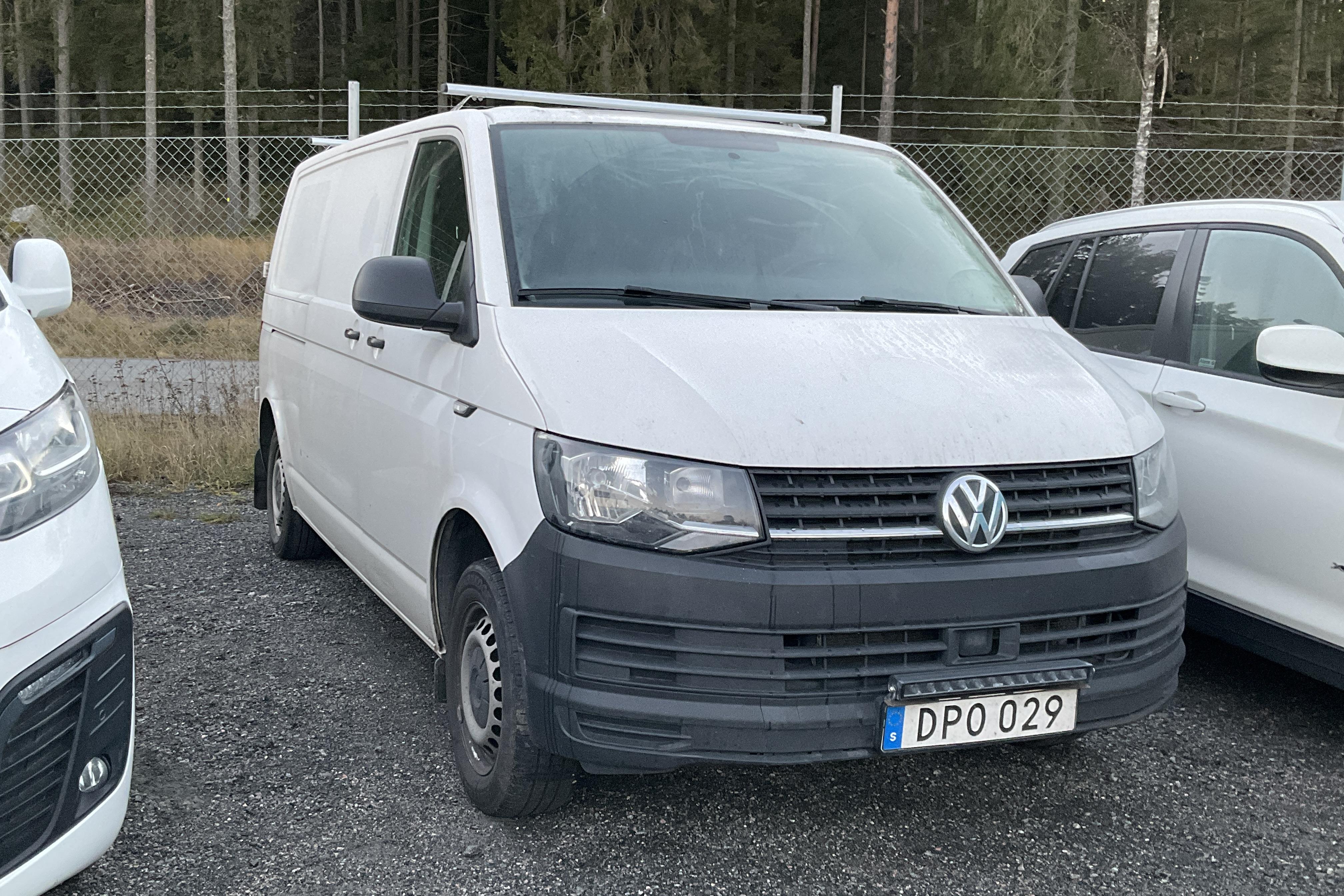 VW Transporter T6 2.0 TDI BMT Skåp (150hk) - 27 465 mil - Automat - vit - 2017