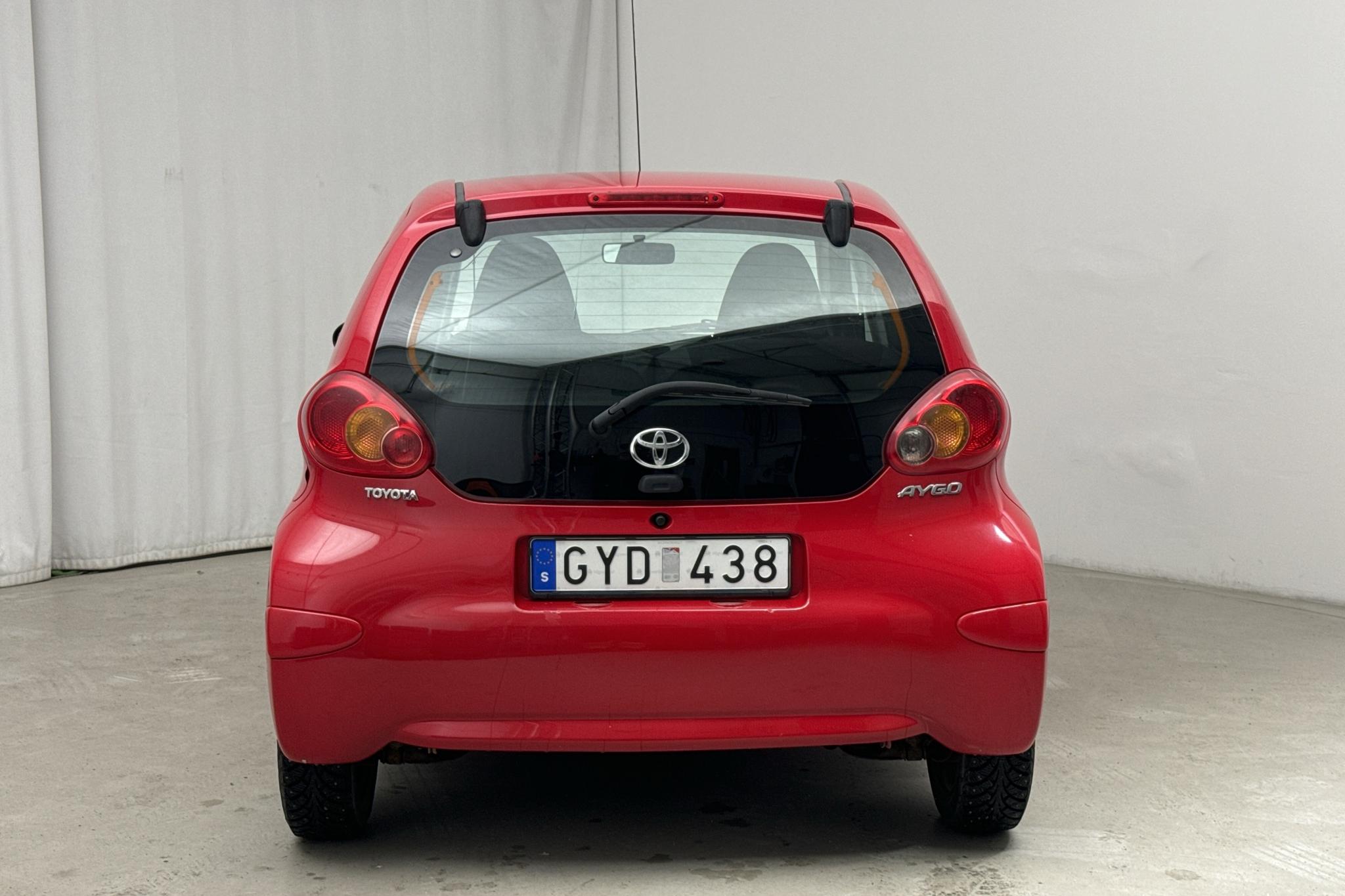 Toyota Aygo 1.0 VVT-i 5dr (68hk) - 32 340 km - Käsitsi - punane - 2008