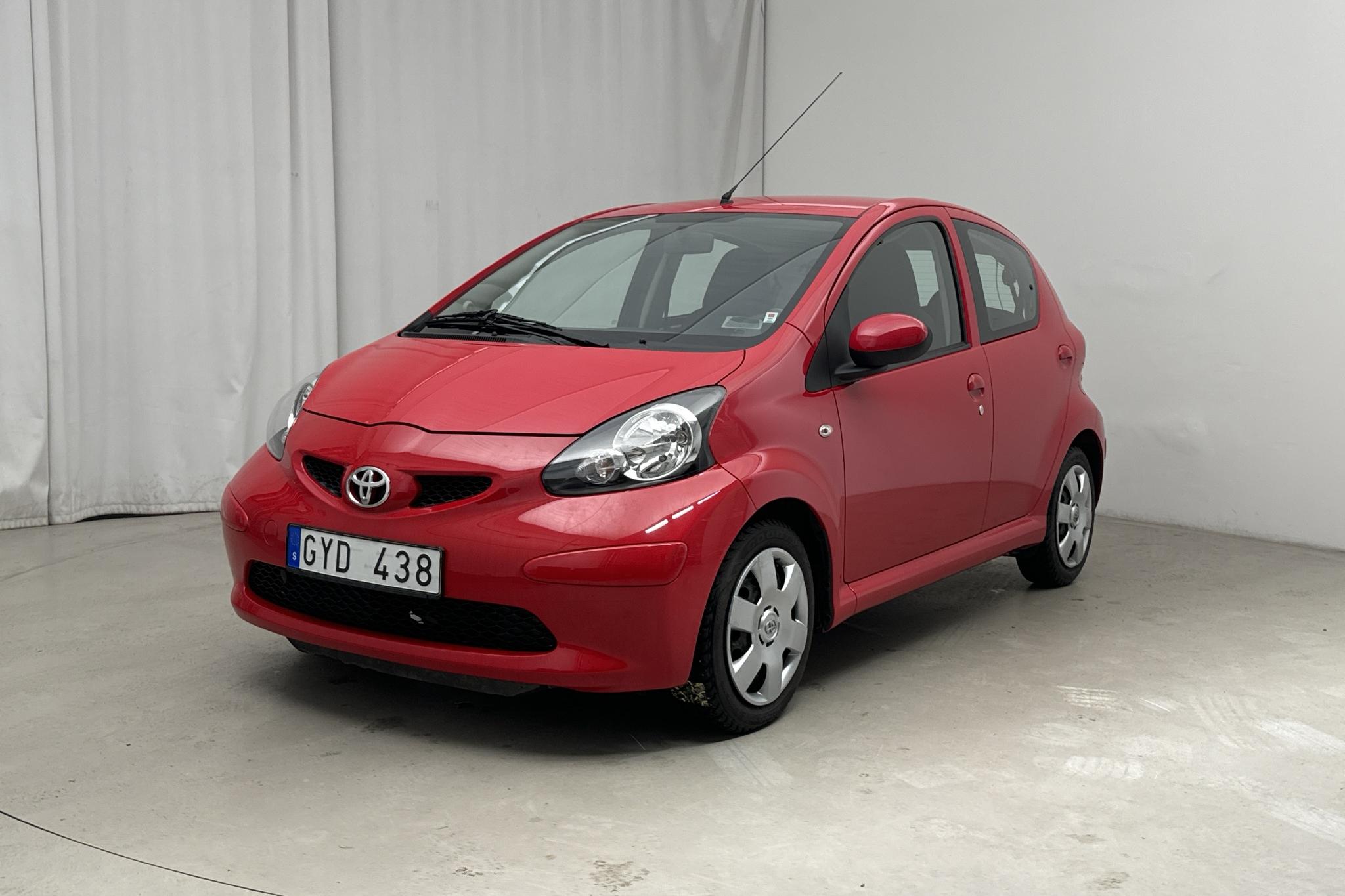 Toyota Aygo 1.0 VVT-i 5dr (68hk) - 32 340 km - Käsitsi - punane - 2008