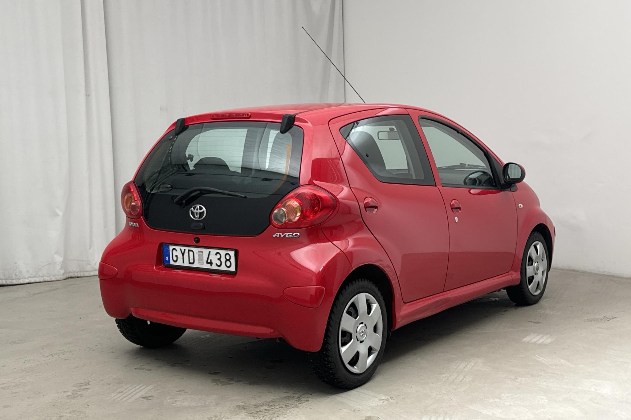 Toyota Aygo 1.0 VVT-i 5dr (68hk) - 32 340 km - Käsitsi - punane - 2008