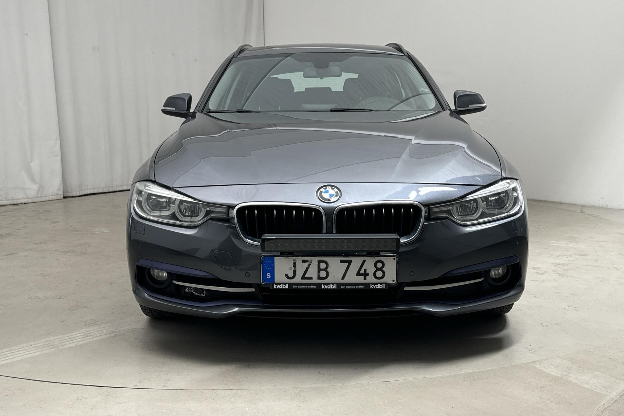 BMW 318d xDrive Touring, F31 (150hk) - 20 732 mil - Manuell - grå - 2016