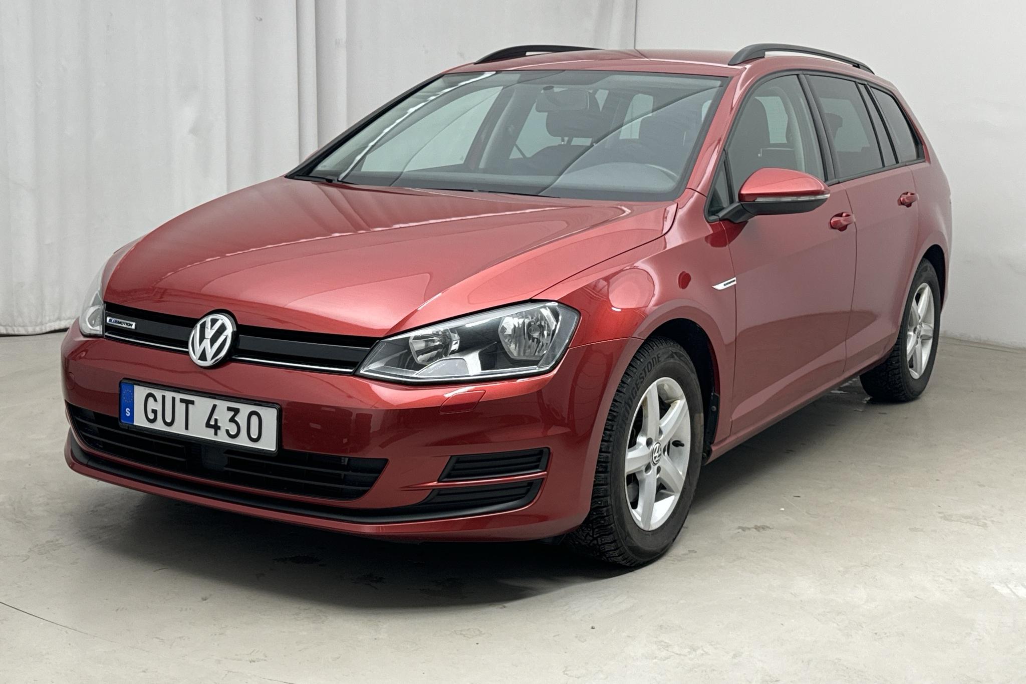 VW Golf VII 1.4 TGI BlueMotion Sportscombi (110hk) - 110 930 km - Automatyczna - czerwony - 2016