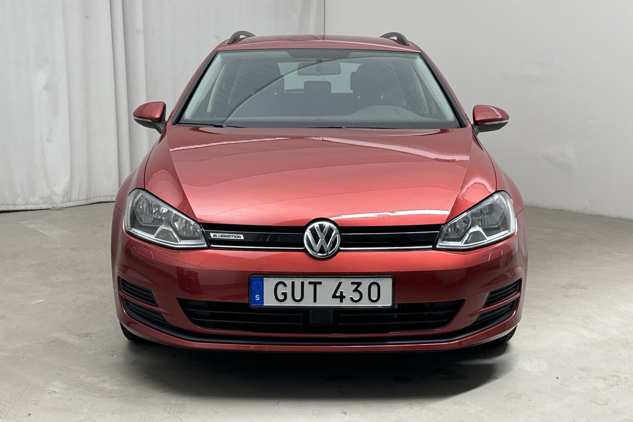 VW Golf VII 1.4 TGI BlueMotion Sportscombi (110hk) - 110 930 km - Automatyczna - czerwony - 2016