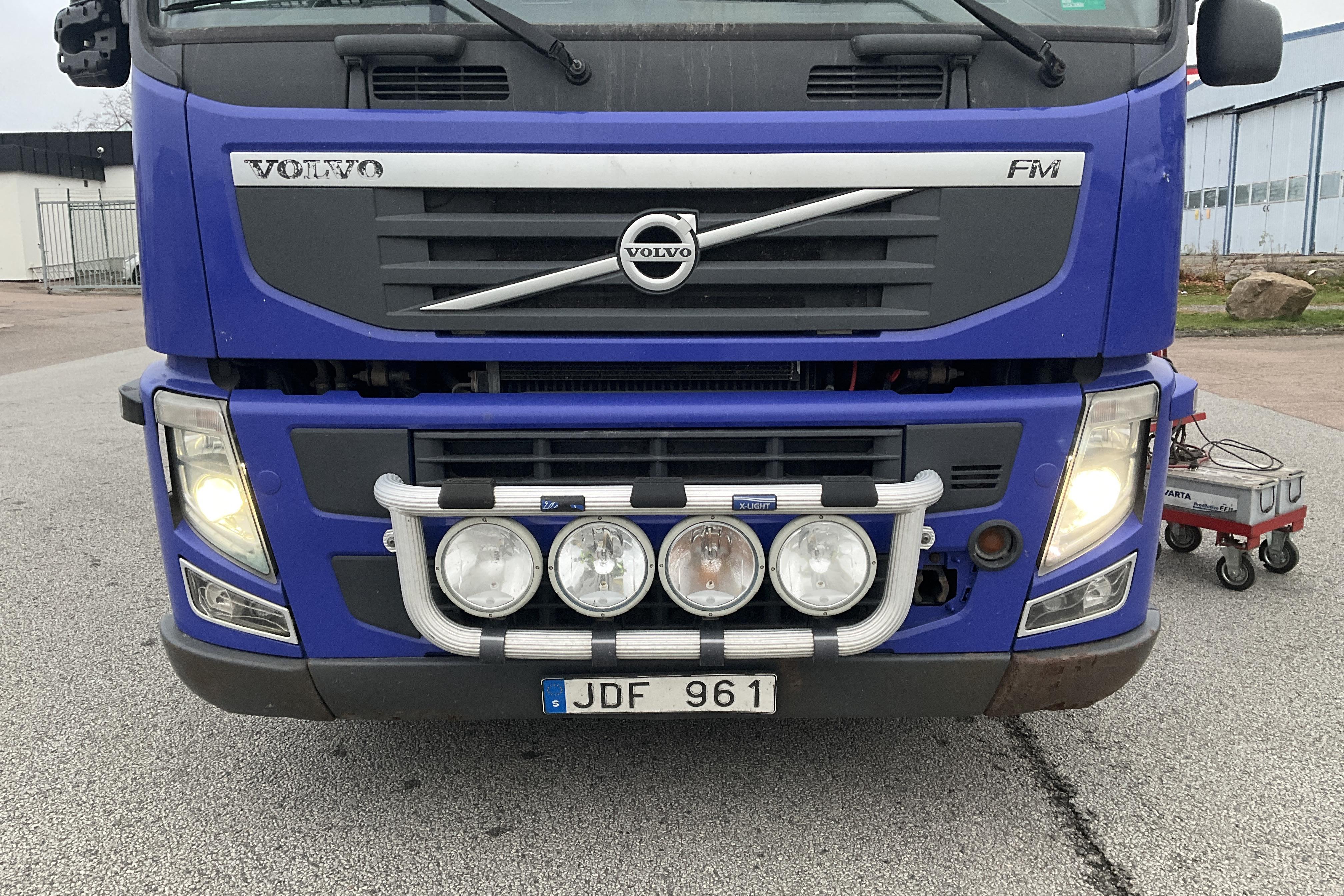 VOLVO FM 6*2 - 874 727 km - Automaatne - sinine - 2011