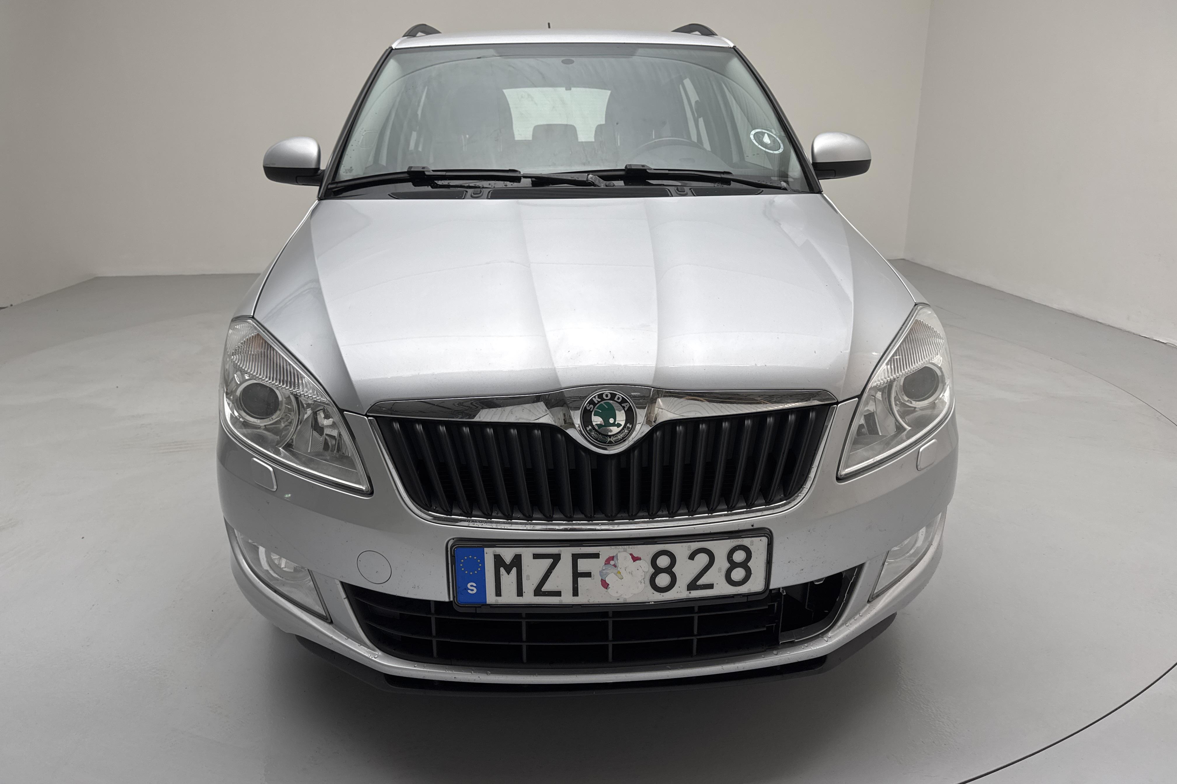 Skoda Fabia 1.2 TSI Combi (86hk) - 17 485 mil - Manuell - silver - 2013