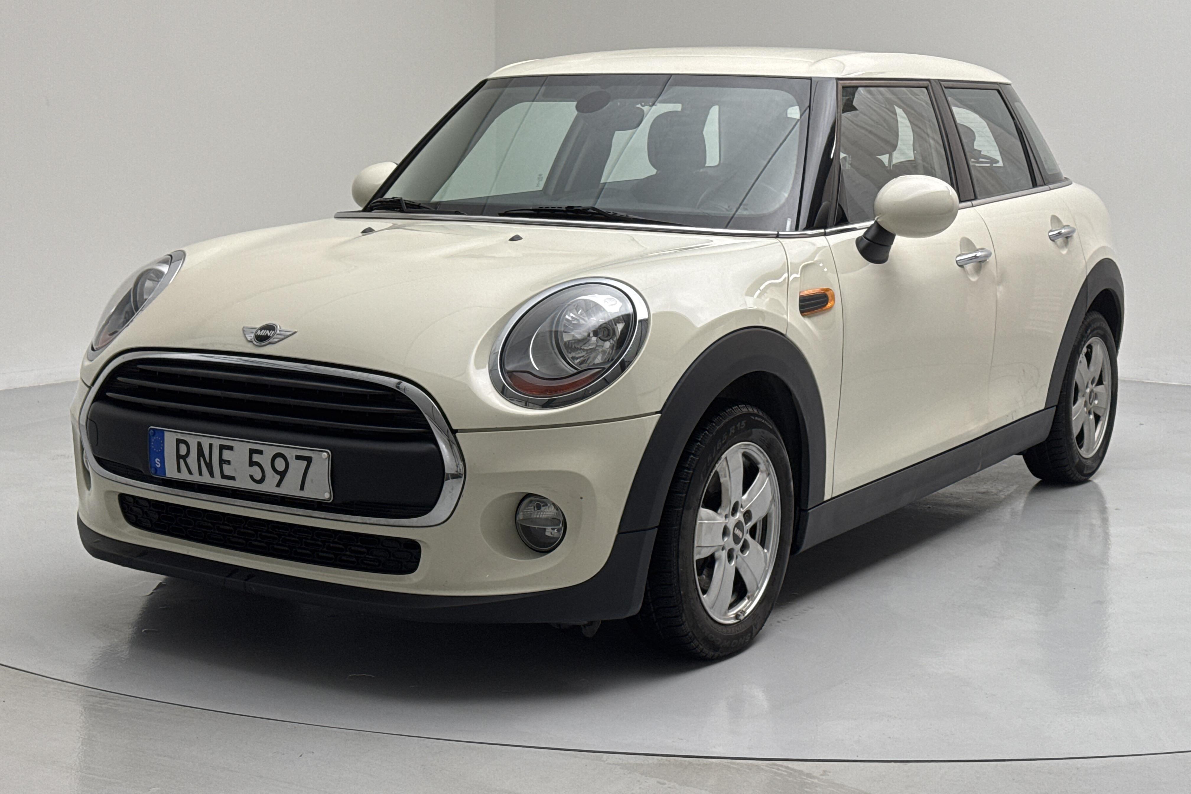 MINI One Hatch 5dr (102hk) - 71 840 km - Manual - white - 2016