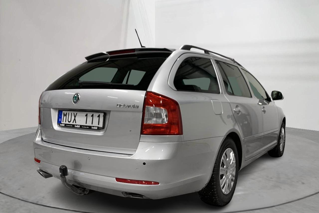 Skoda Octavia II 1.6 TDI GreenLine Kombi (105hk) - 148 340 km - Käsitsi - hõbe - 2013