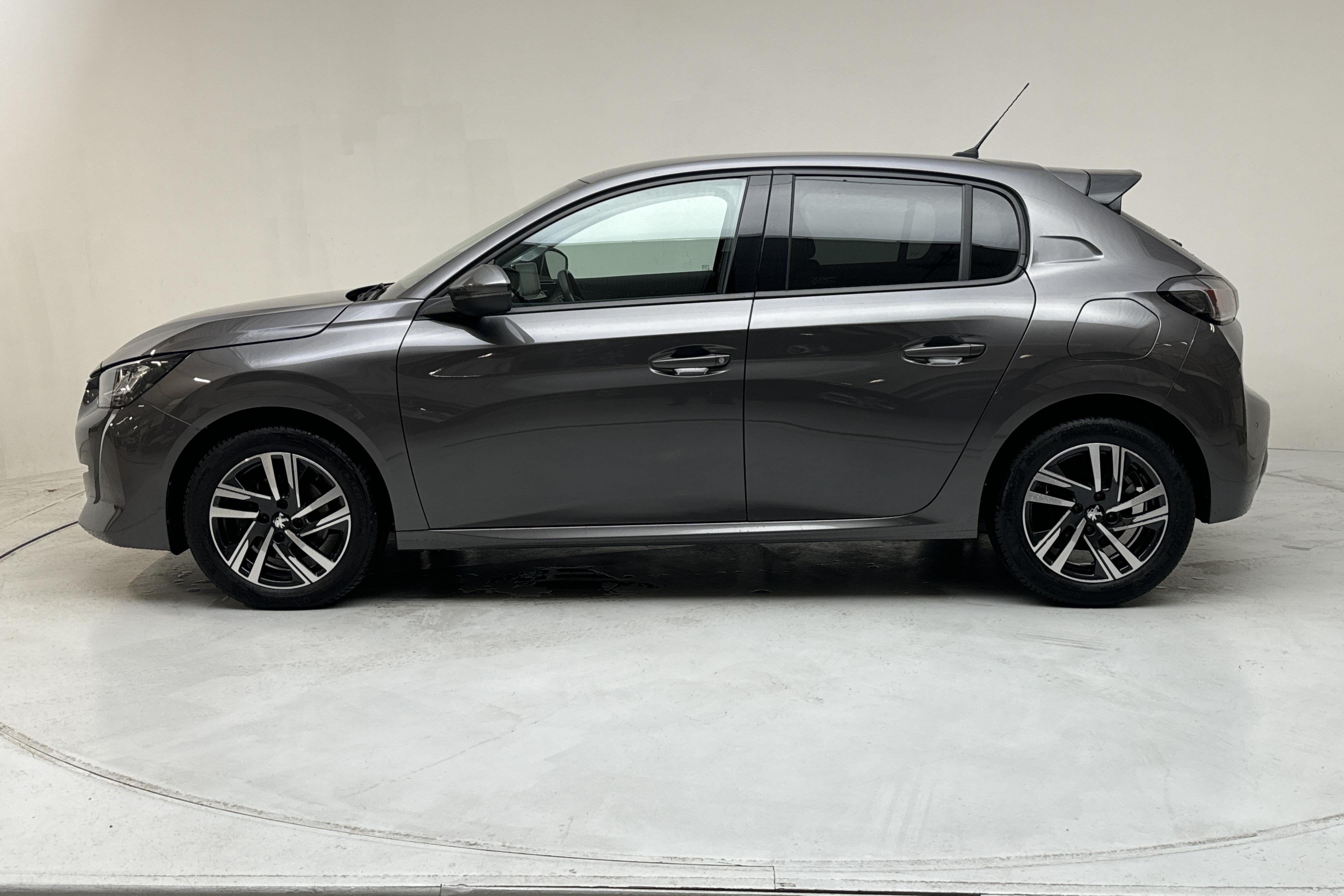 Peugeot 208 1.2 PureTech 5dr (100hk) - 44 530 km - Automatic - gray - 2021