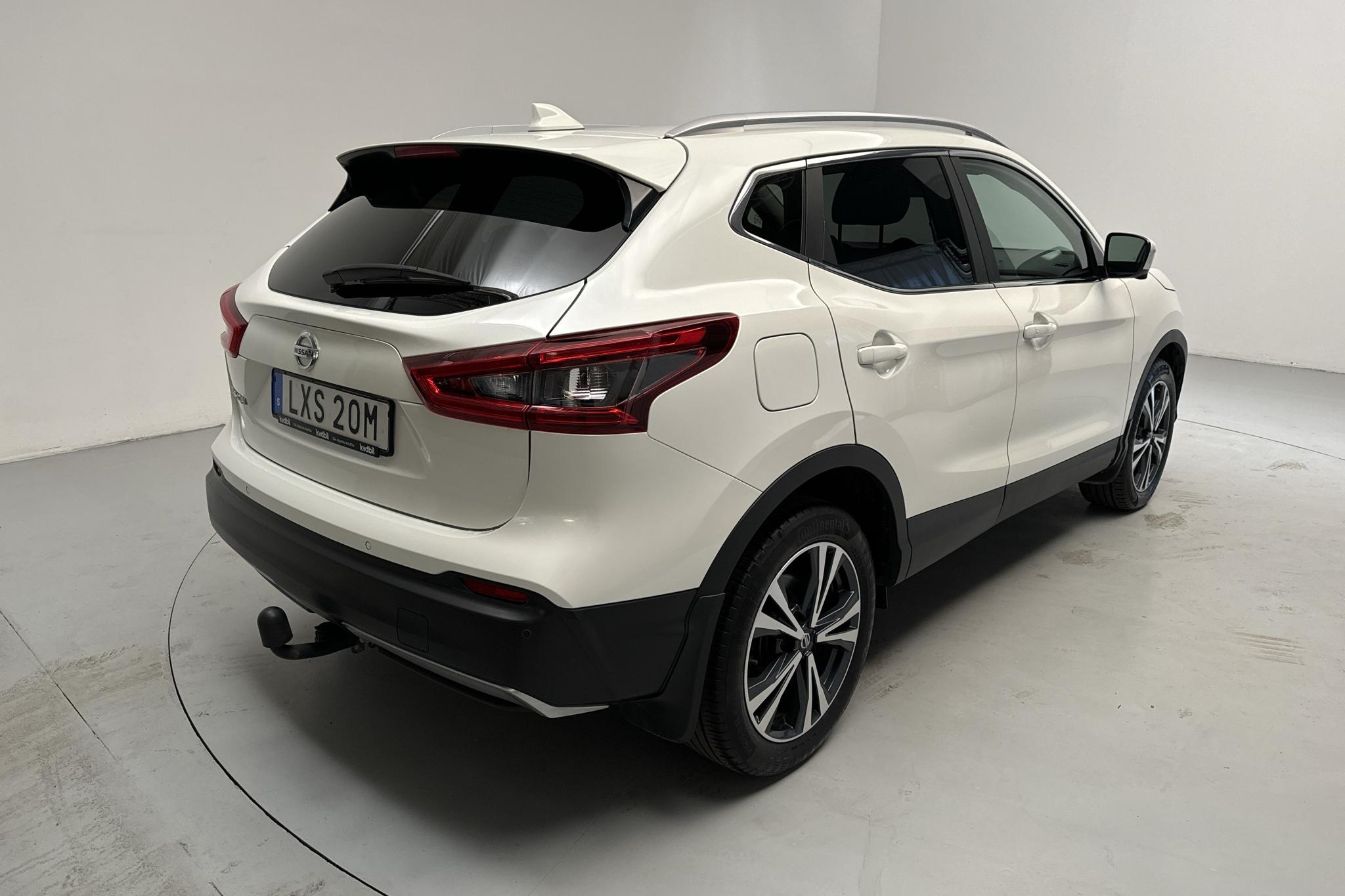 Nissan Qashqai 1.3 DIG-T (160hk) - 106 280 km - Automatyczna - biały - 2019