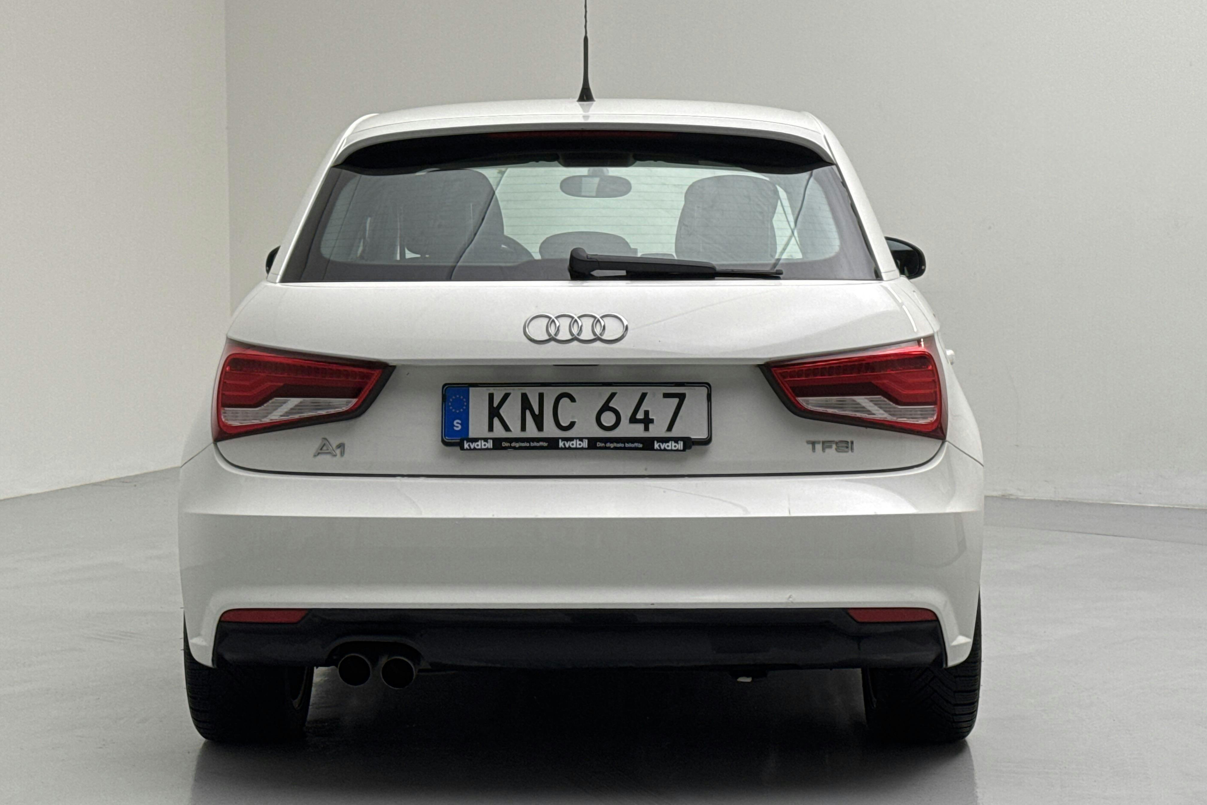 Audi A1 1.4 TFSI Sportback (125hk) - 127 400 km - Automatic - white - 2017