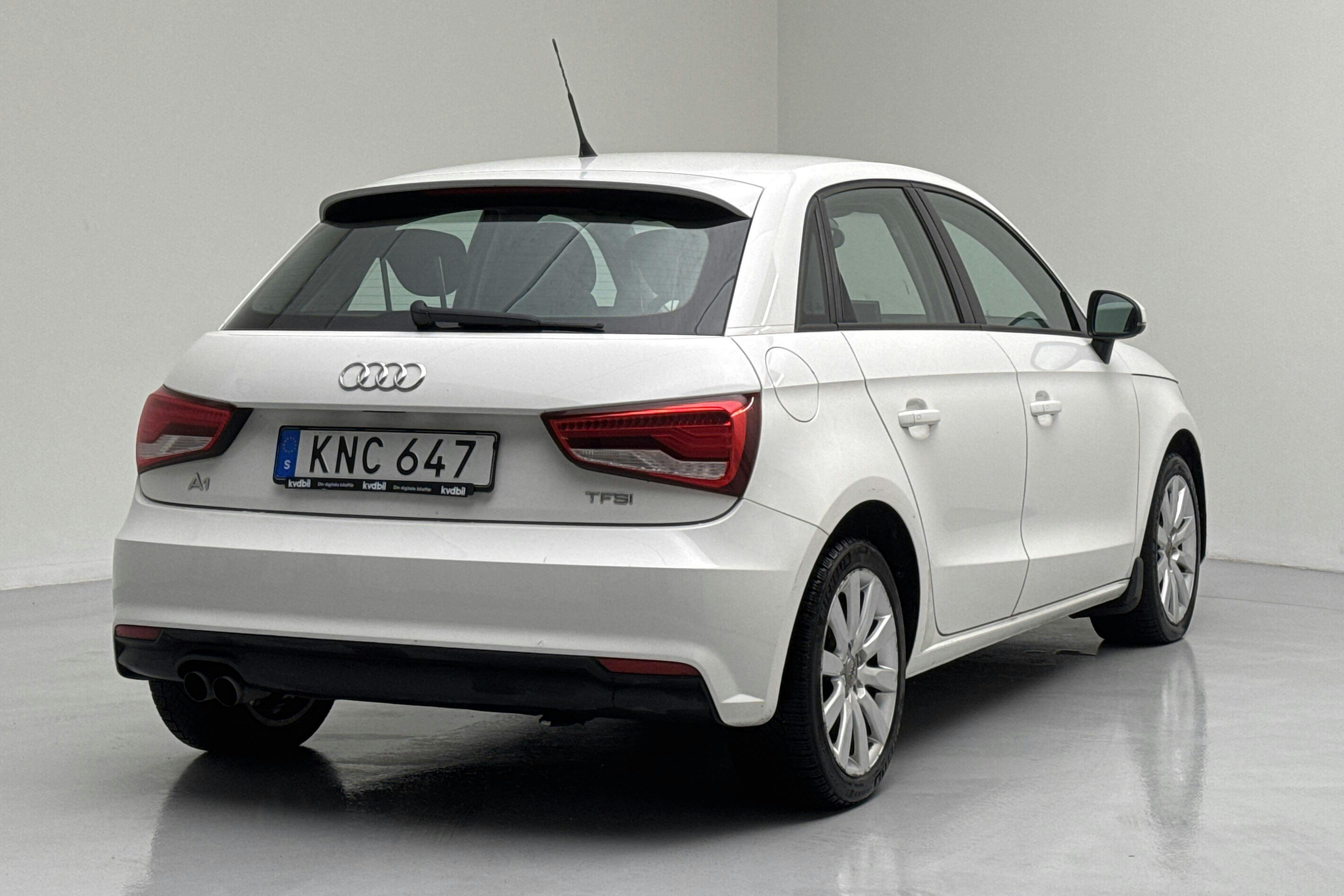 Audi A1 1.4 TFSI Sportback (125hk) - 127 400 km - Automatic - white - 2017