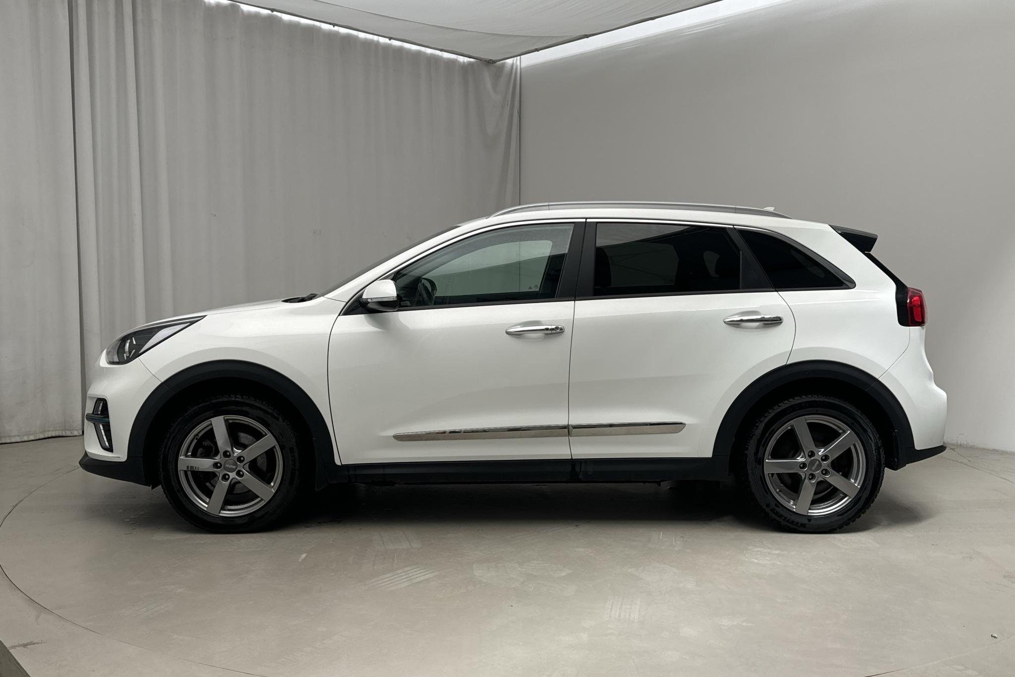 KIA e-Niro 64 kWh (204hk) - 30 570 km - Automatic - white - 2021