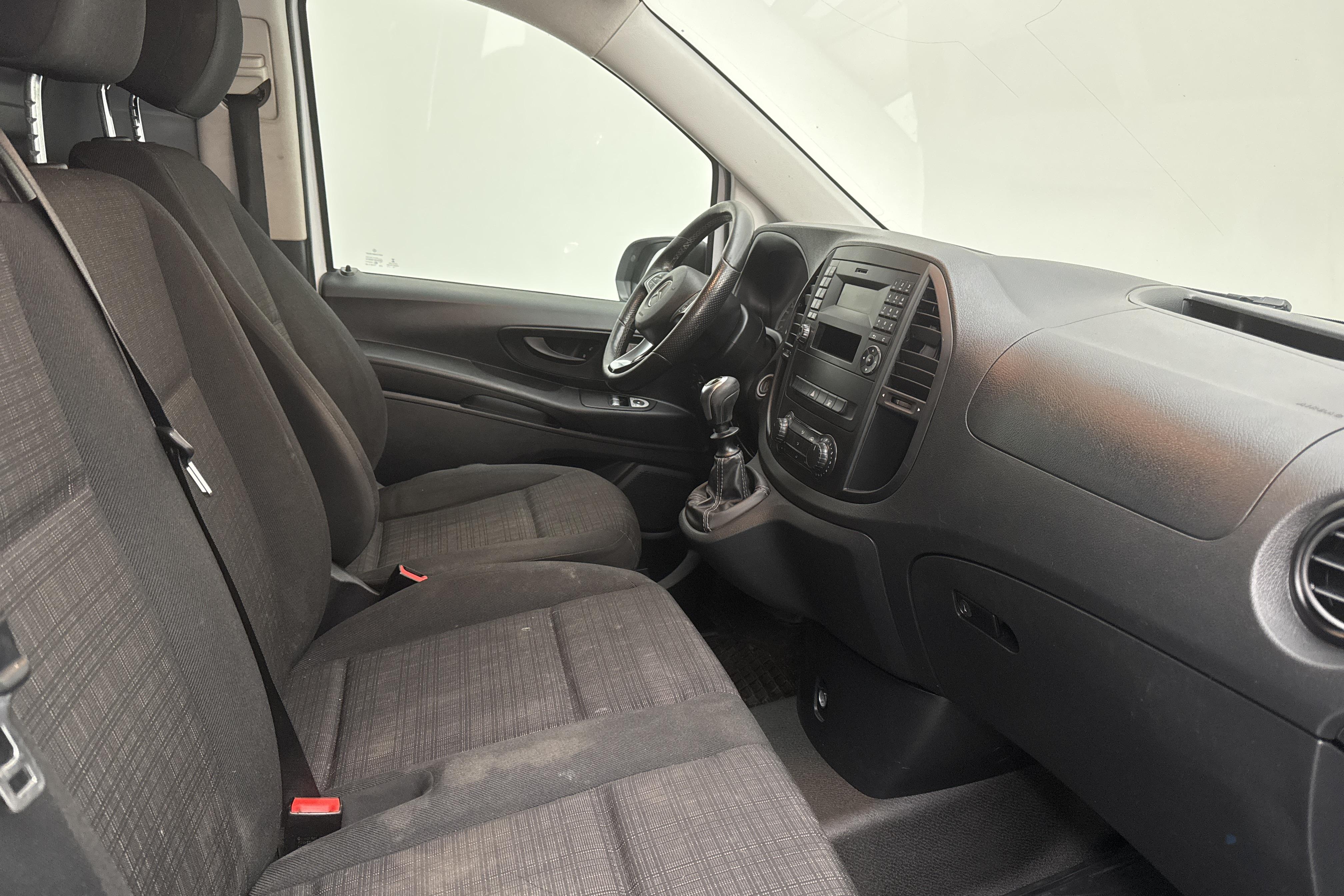 Mercedes Vito 111 CDI W640 (114hk) - 159 810 km - Käsitsi - valge - 2016