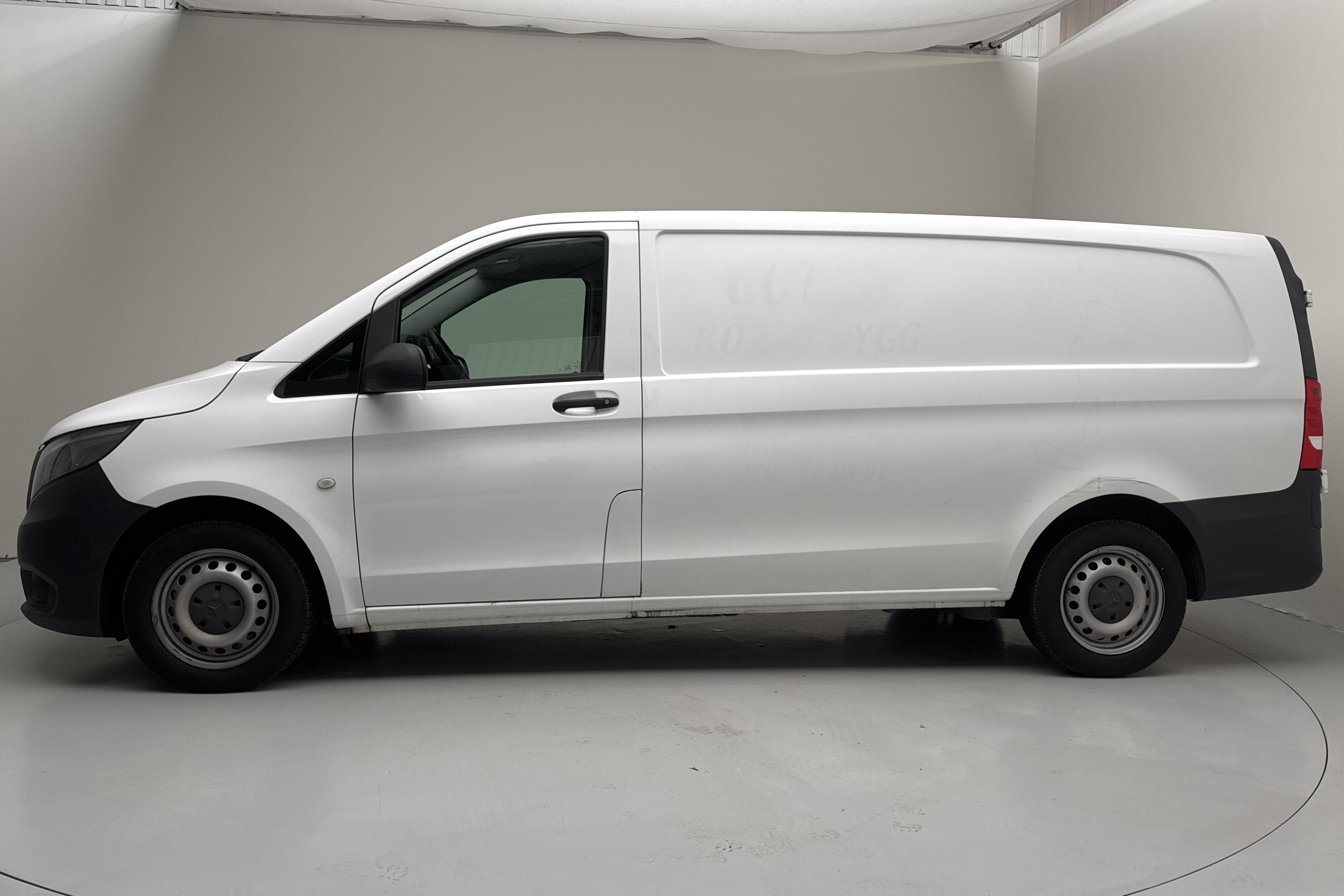 Mercedes Vito 111 CDI W640 (114hk) - 159 810 km - Käsitsi - valge - 2016