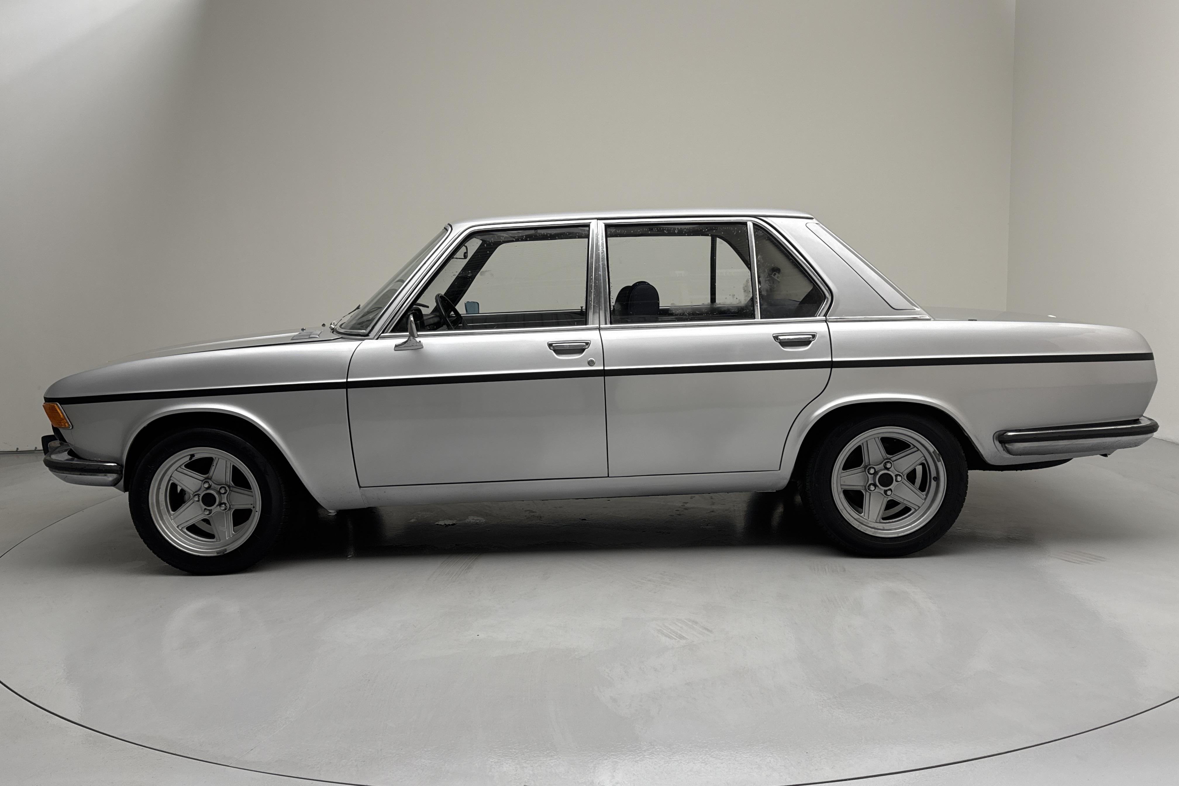 BMW 2500 (150hk) - 55 680 km - Manualna - Light Grey - 1973