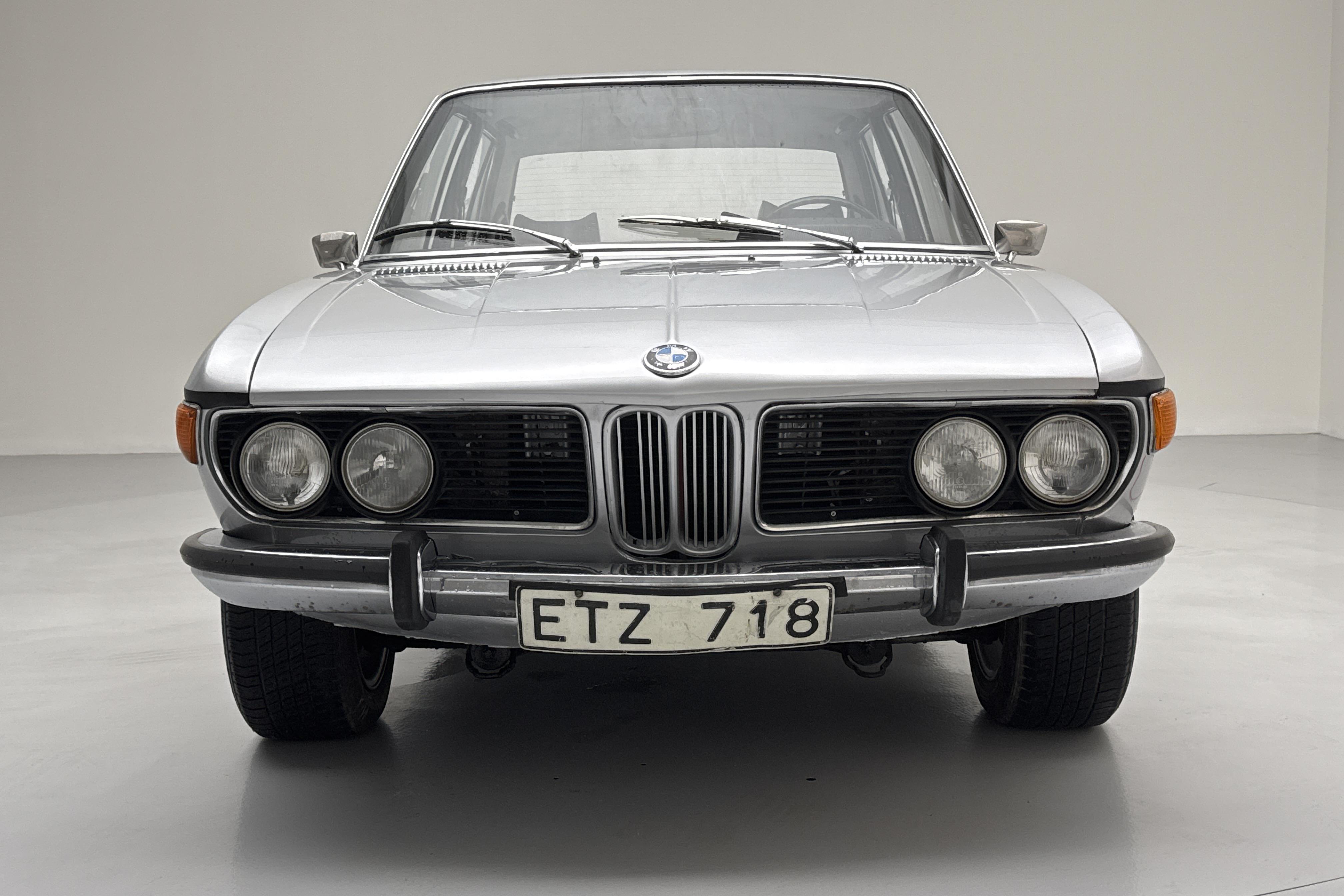 BMW 2500 (150hk) - 55 680 km - Manualna - Light Grey - 1973