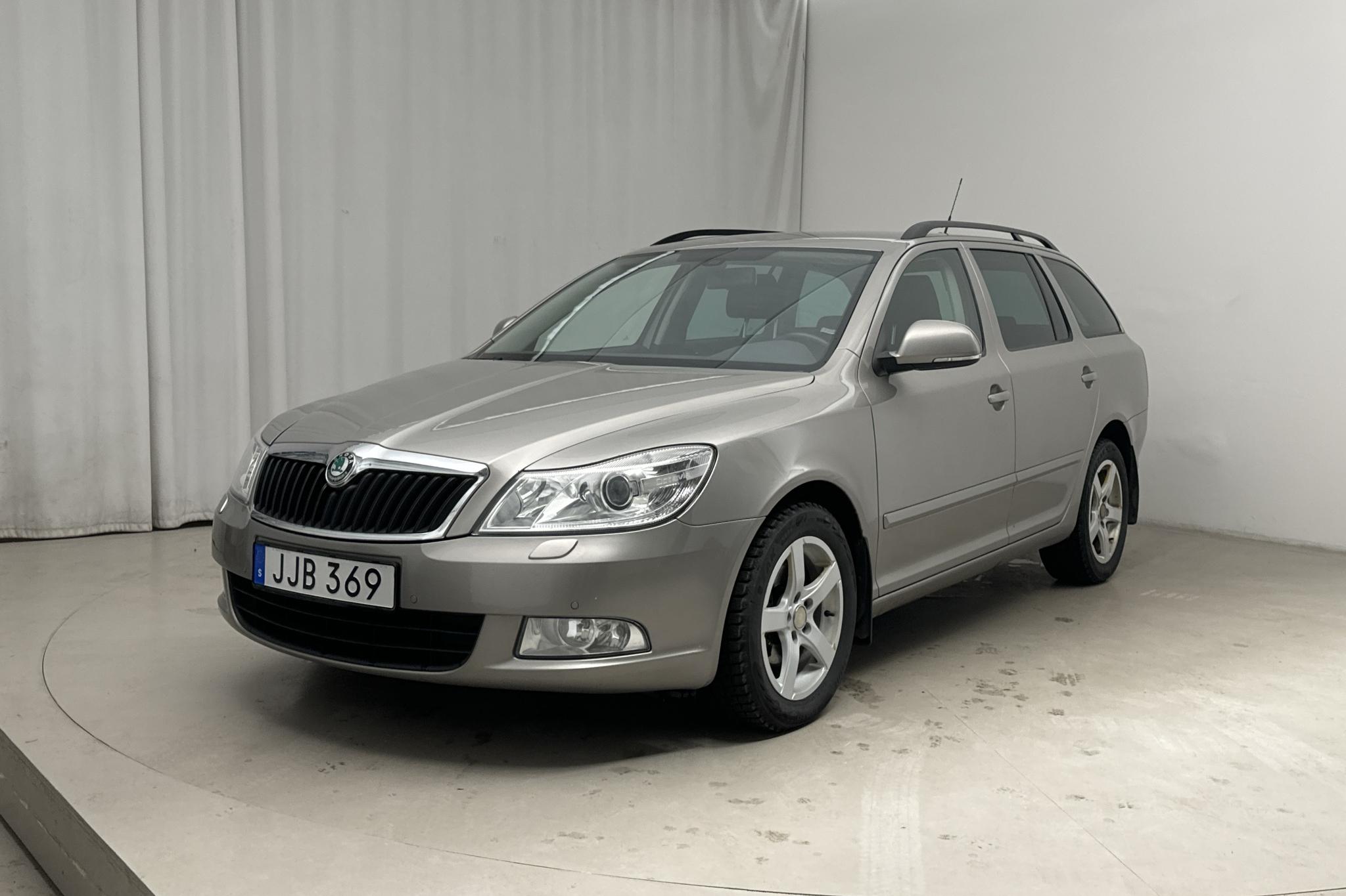 Skoda Octavia II 2.0 TDI Kombi 4X4 (140hk) - 196 140 km - Automatic - Light Brown - 2013