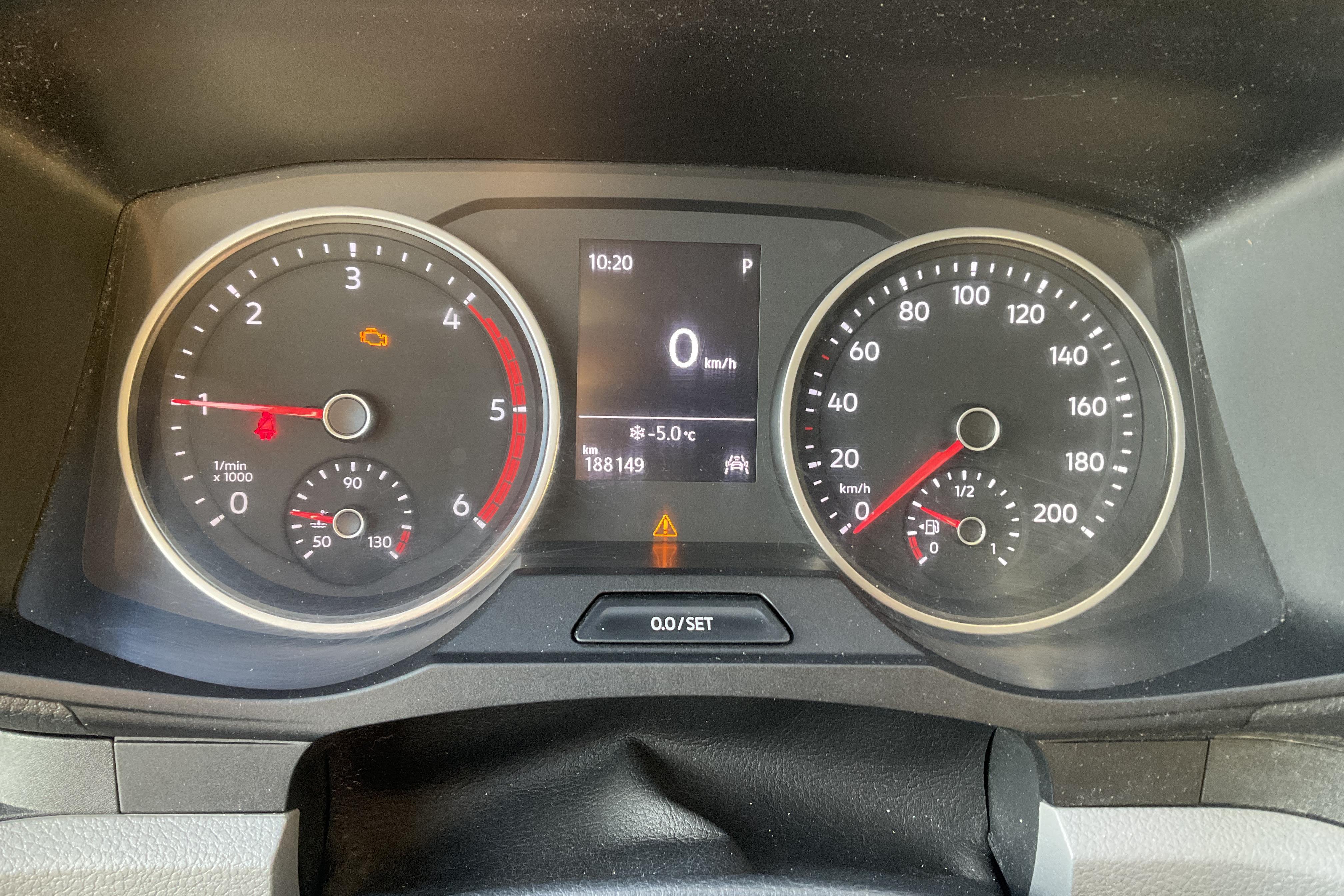 VOLKSWAGEN Crafter 35 - 18 814 mil - Automat - gul - 2018