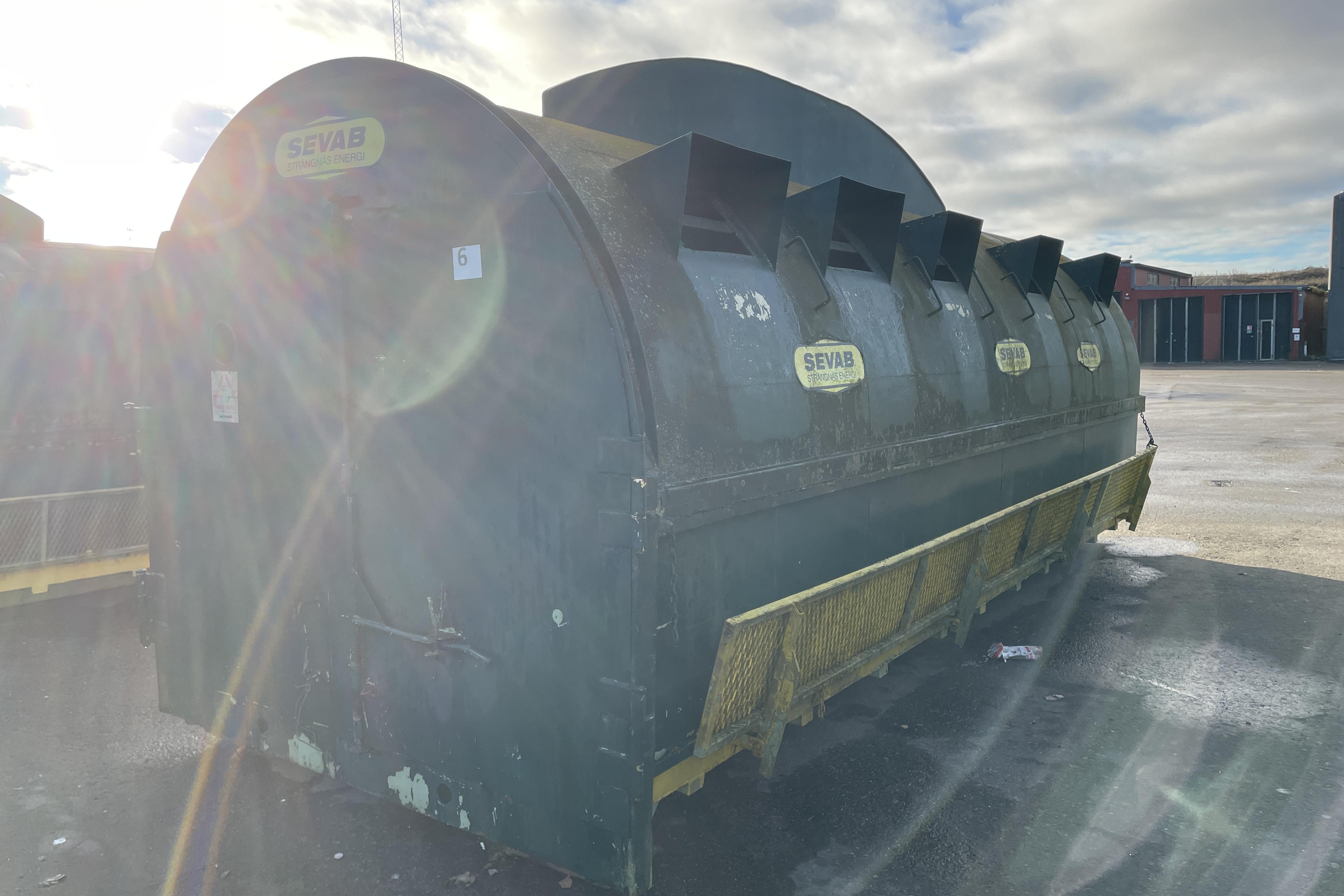 Container på lastväxlarflak nr 6. - 0 km