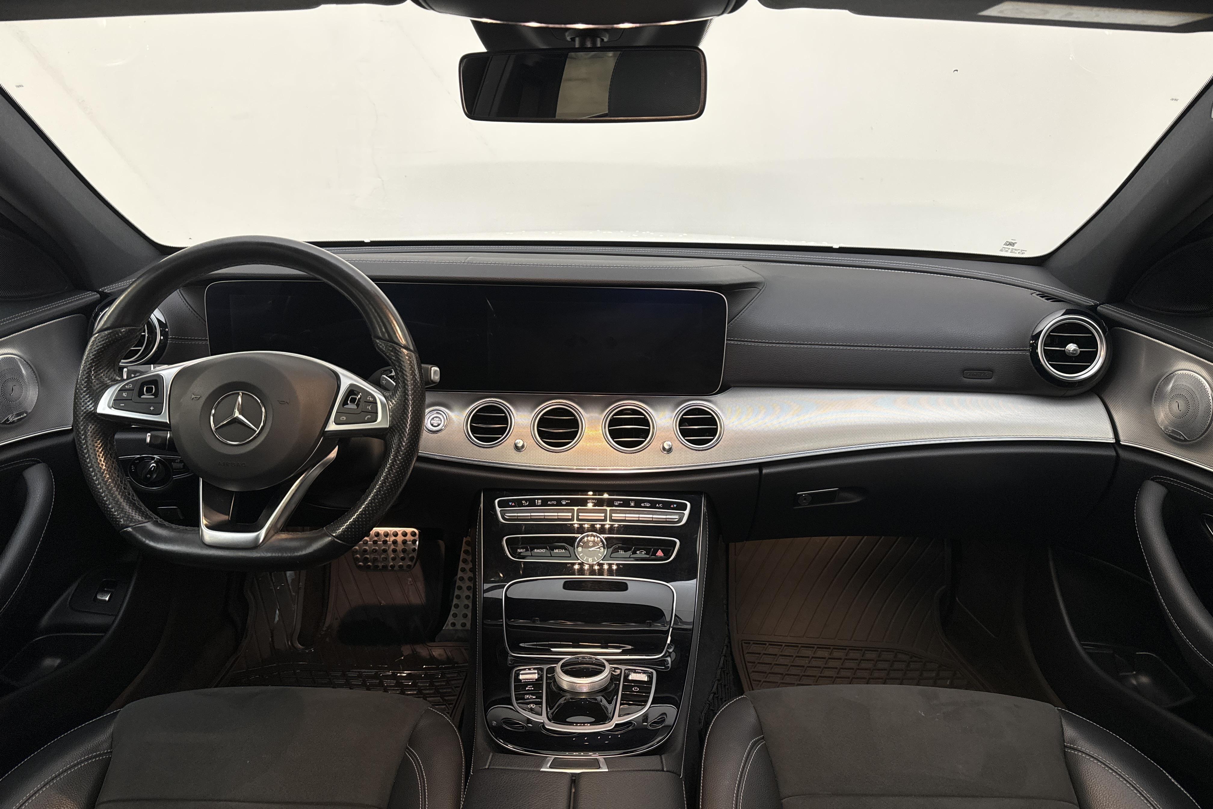 Mercedes E 220 d 4MATIC Sedan W213 (194hk) - 14 448 mil - Automat - vit - 2018