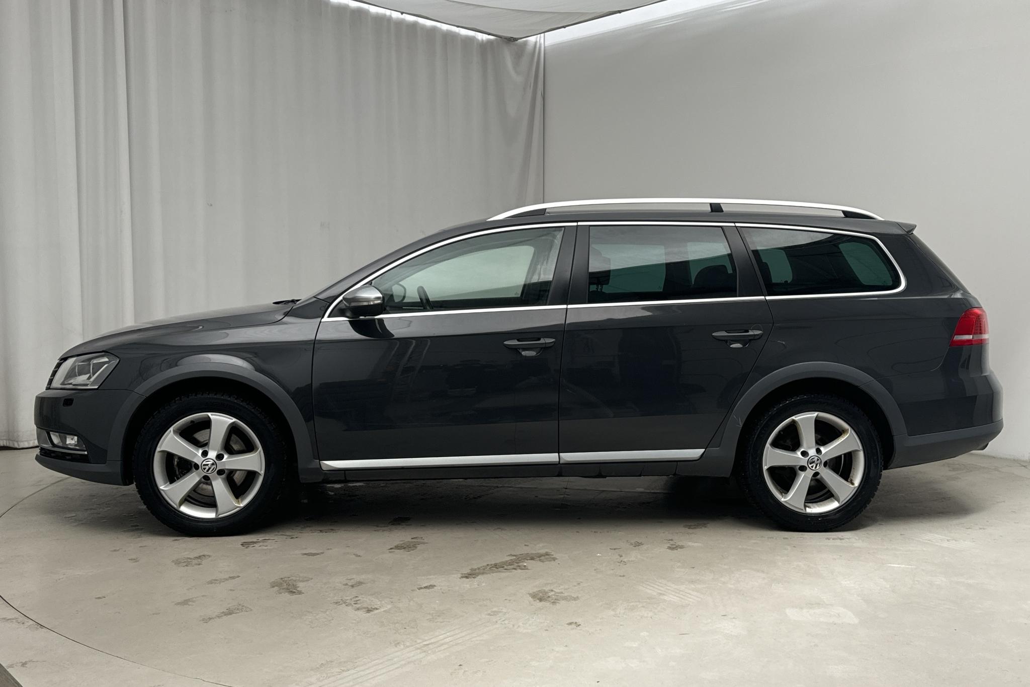 VW Passat Alltrack 2.0 TDI BlueMotion Technology 4Motion (177hk) - 19 753 mil - Automat - Dark Grey - 2015