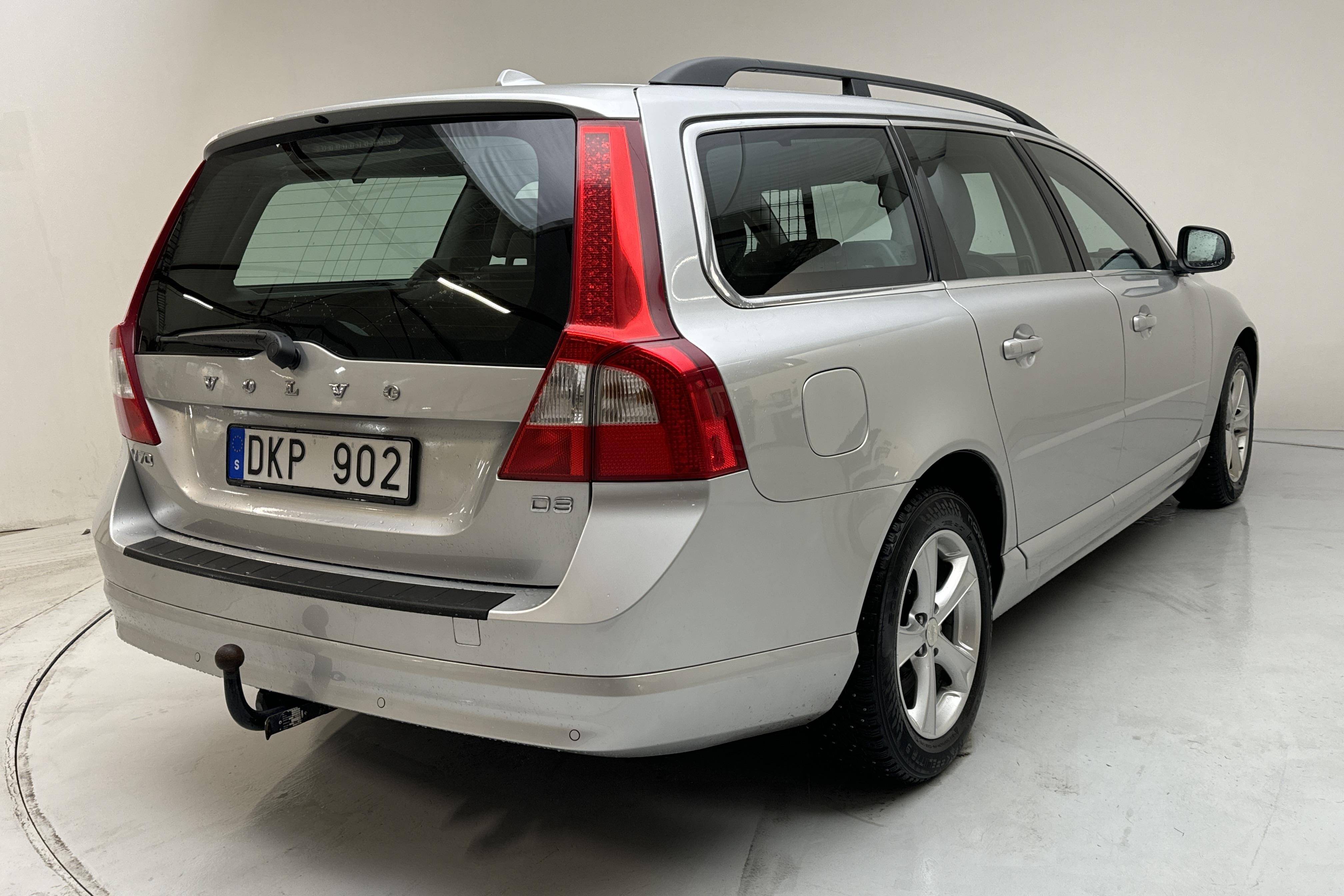 Volvo V70 II D3 (163hk) - 14 754 mil - Automat - Light Grey - 2012