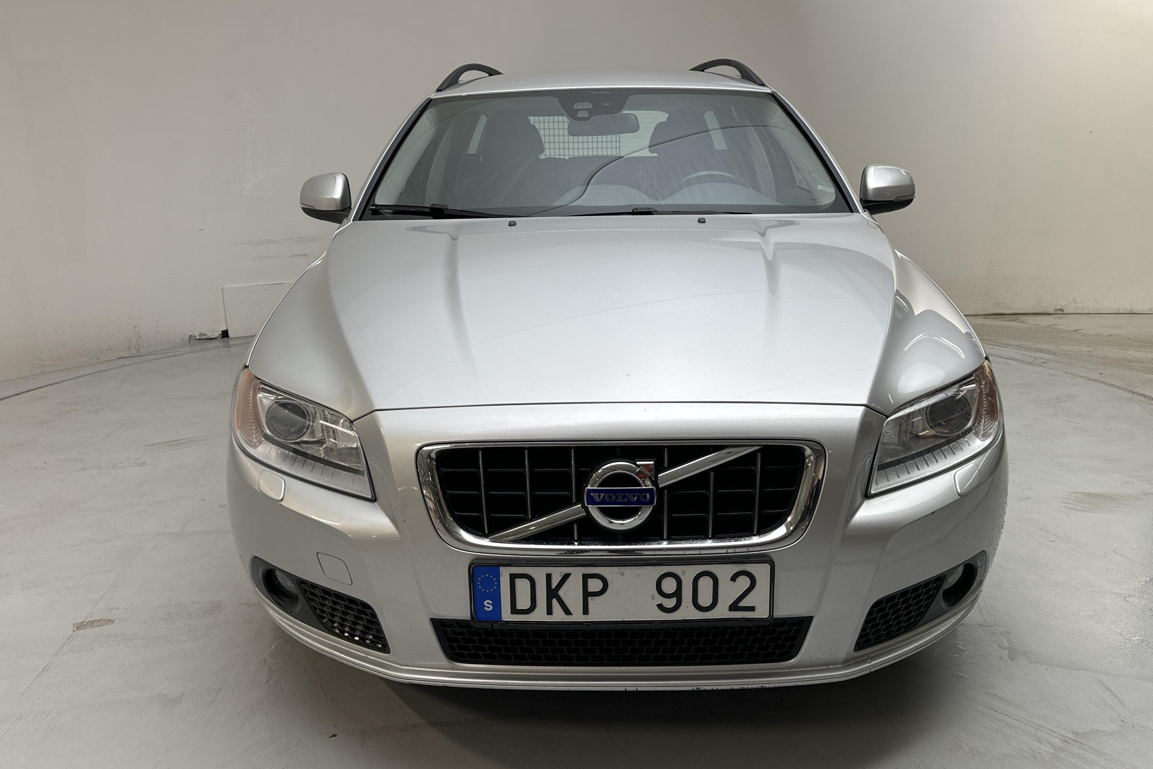 Volvo V70 II D3 (163hk) - 14 754 mil - Automat - Light Grey - 2012