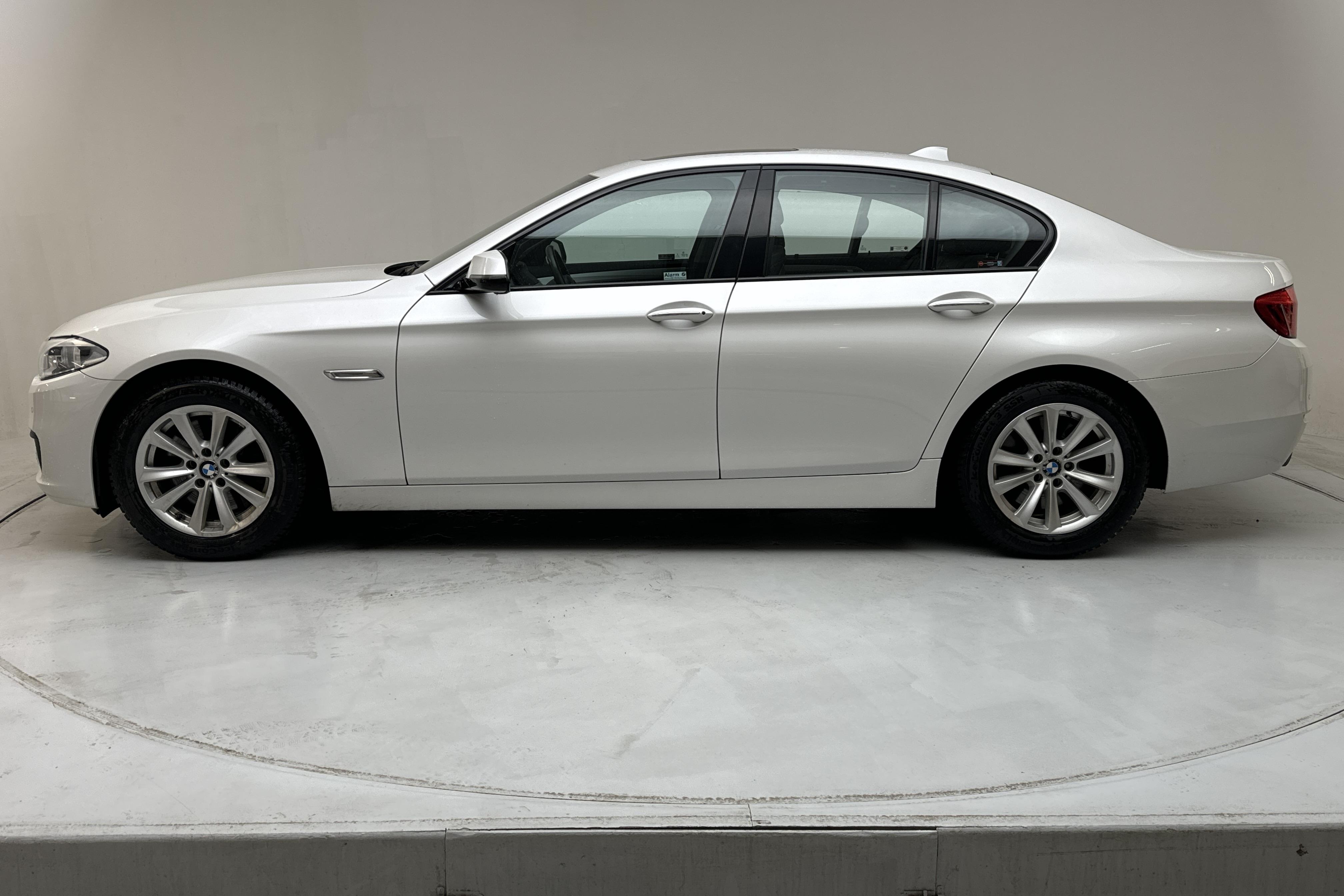 BMW 535i Sedan, F10 (306hk) - 10 531 mil - Automat - vit - 2015