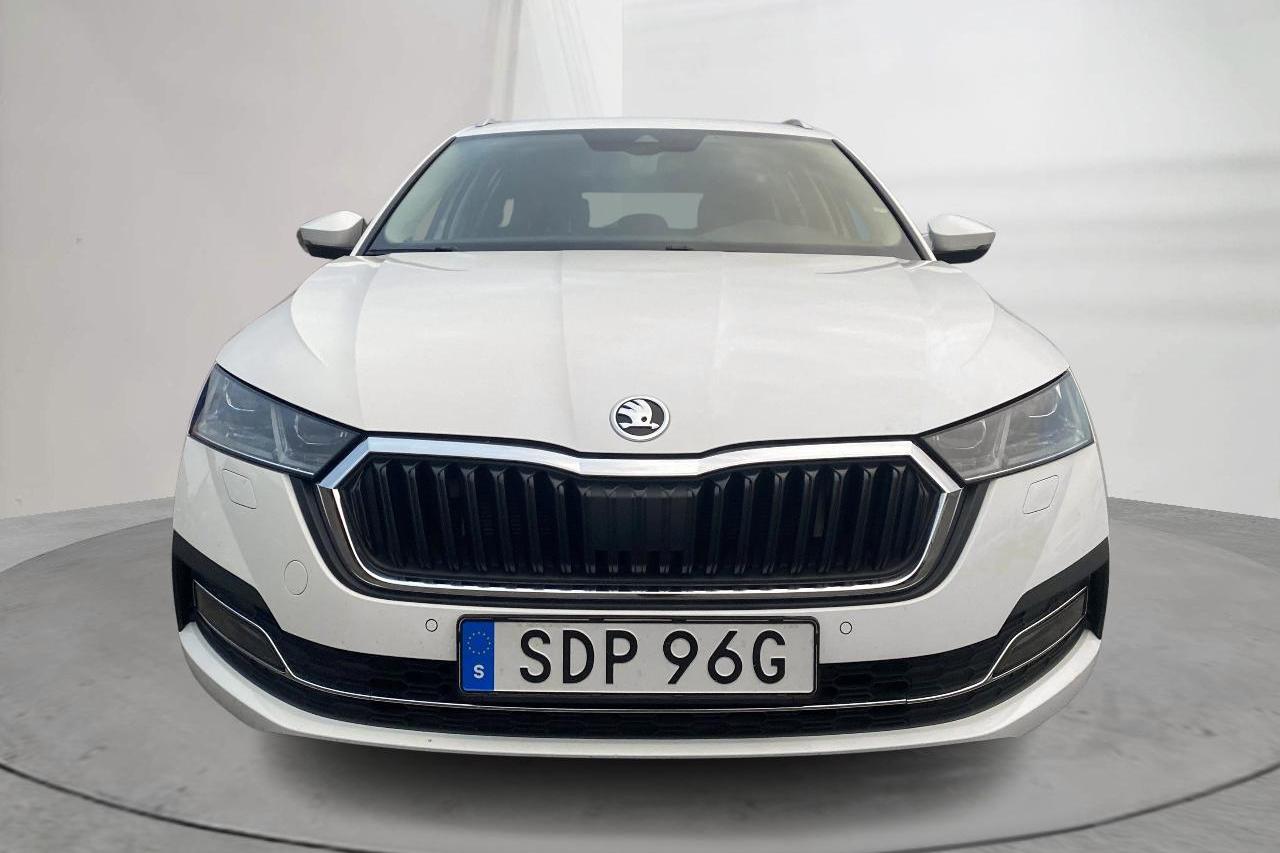 Skoda Octavia 1.4 iV PHEV Combi (204hk) - 97 380 km - Automatyczna - biały - 2021