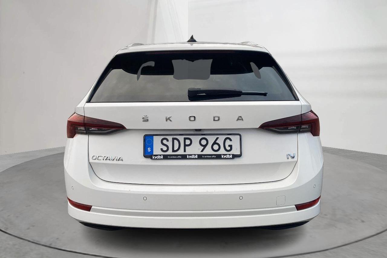 Skoda Octavia 1.4 iV PHEV Combi (204hk) - 97 380 km - Automatyczna - biały - 2021