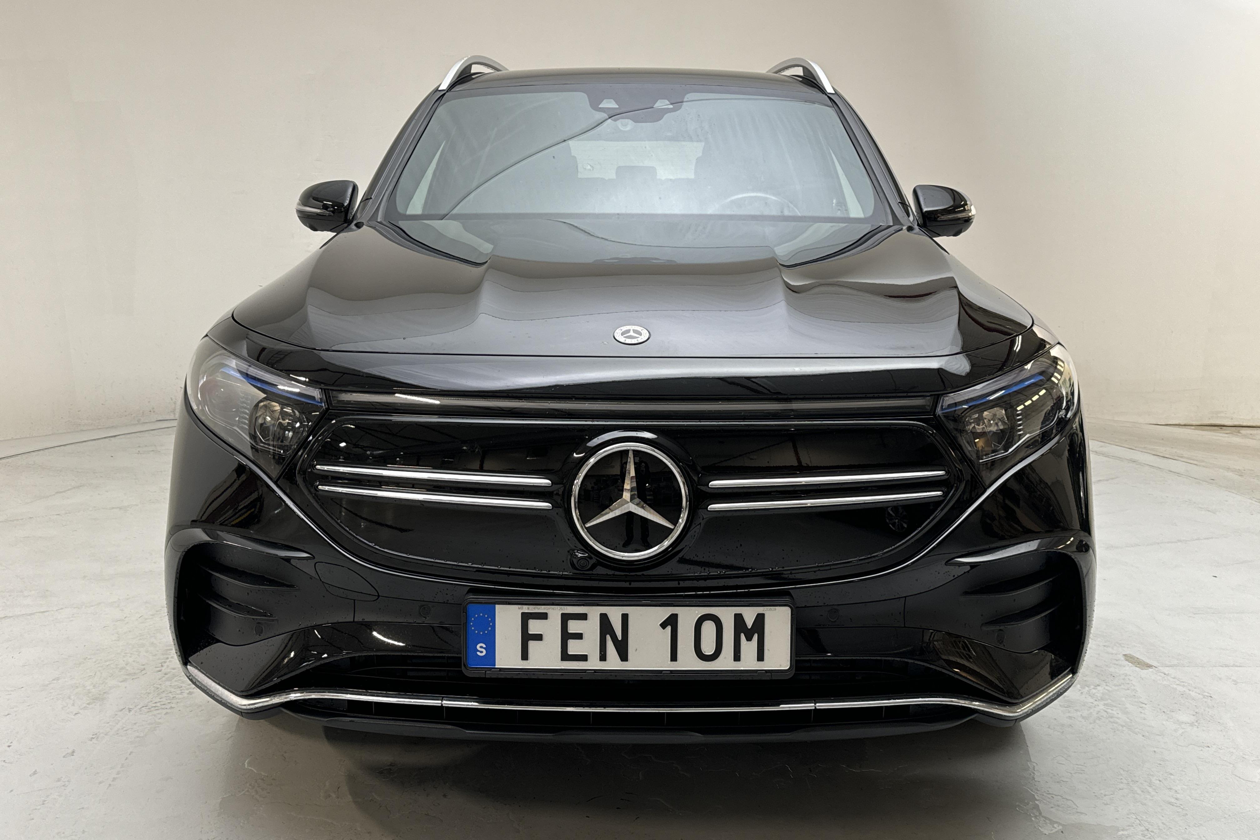 Mercedes EQB 300 4MATIC X243 (228hk) - 3 340 mil - Automat - svart - 2023