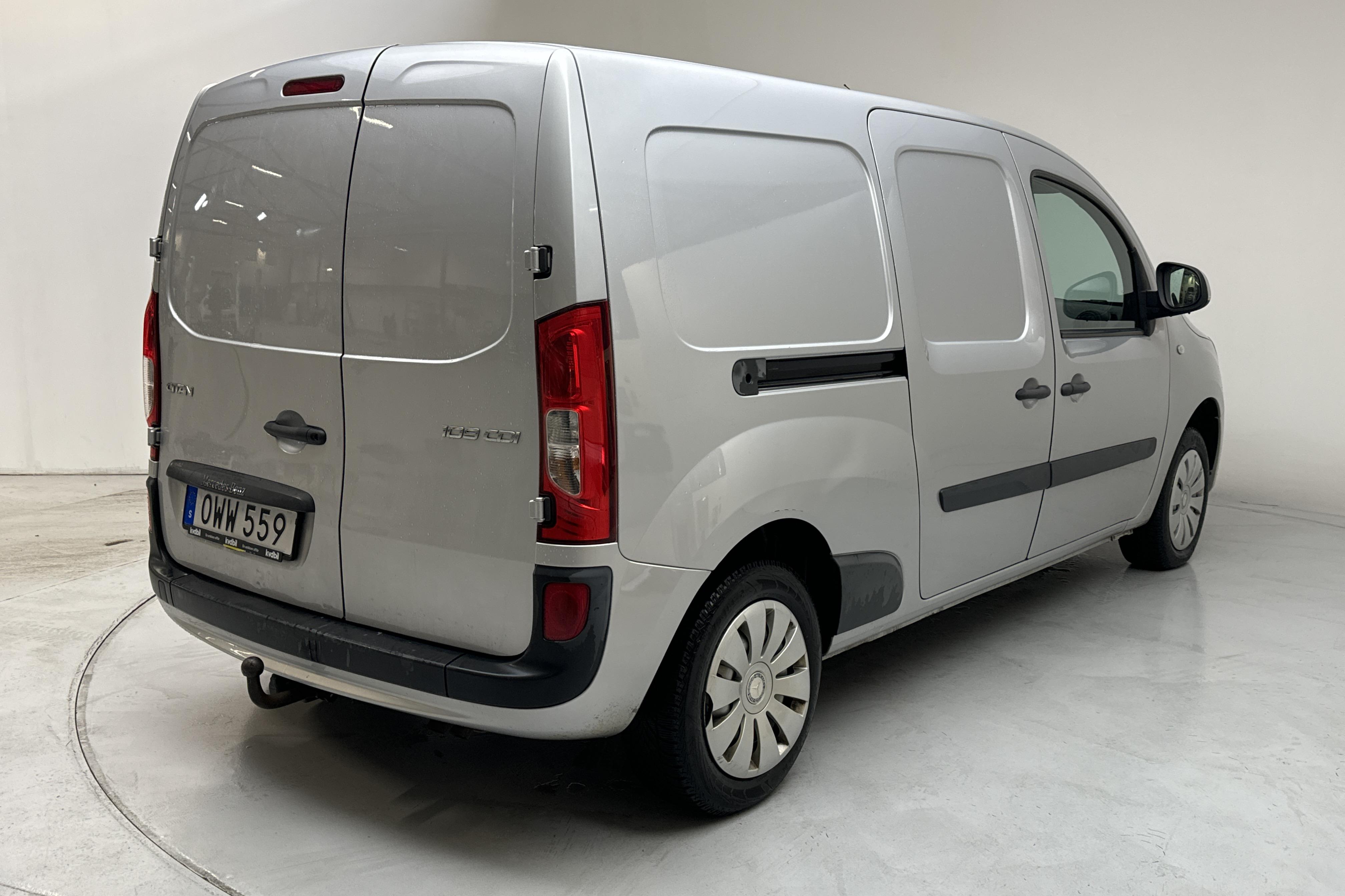 Mercedes Citan 109 1.5 CDI (90hk) - 5 024 mil - Manuell - silver - 2019