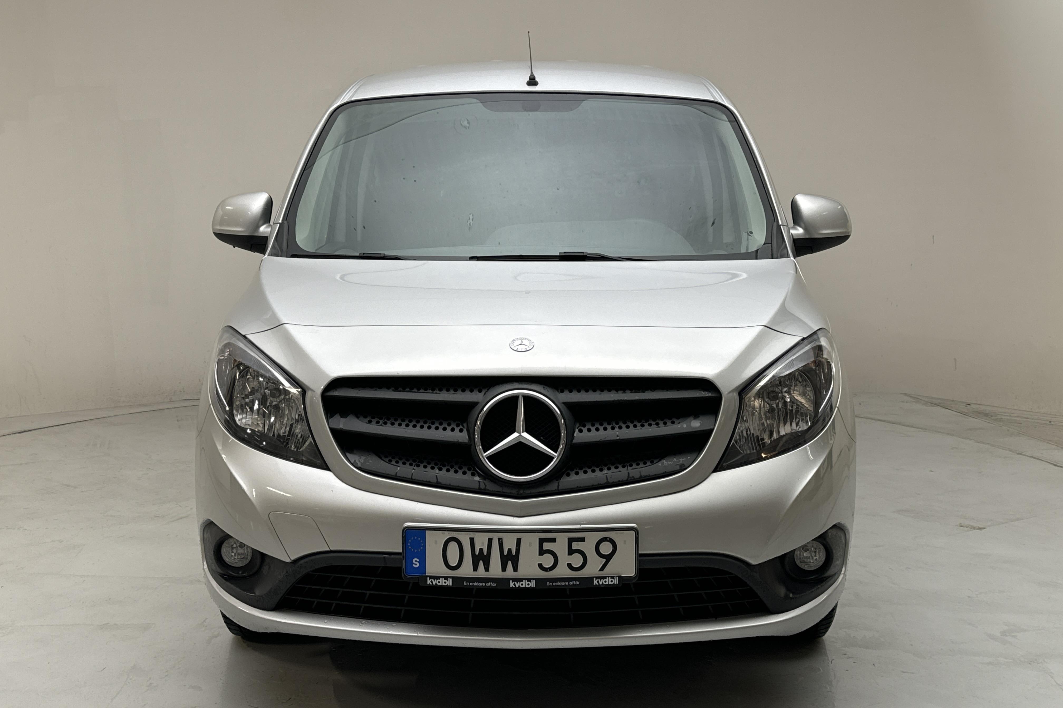 Mercedes Citan 109 1.5 CDI (90hk) - 5 024 mil - Manuell - silver - 2019