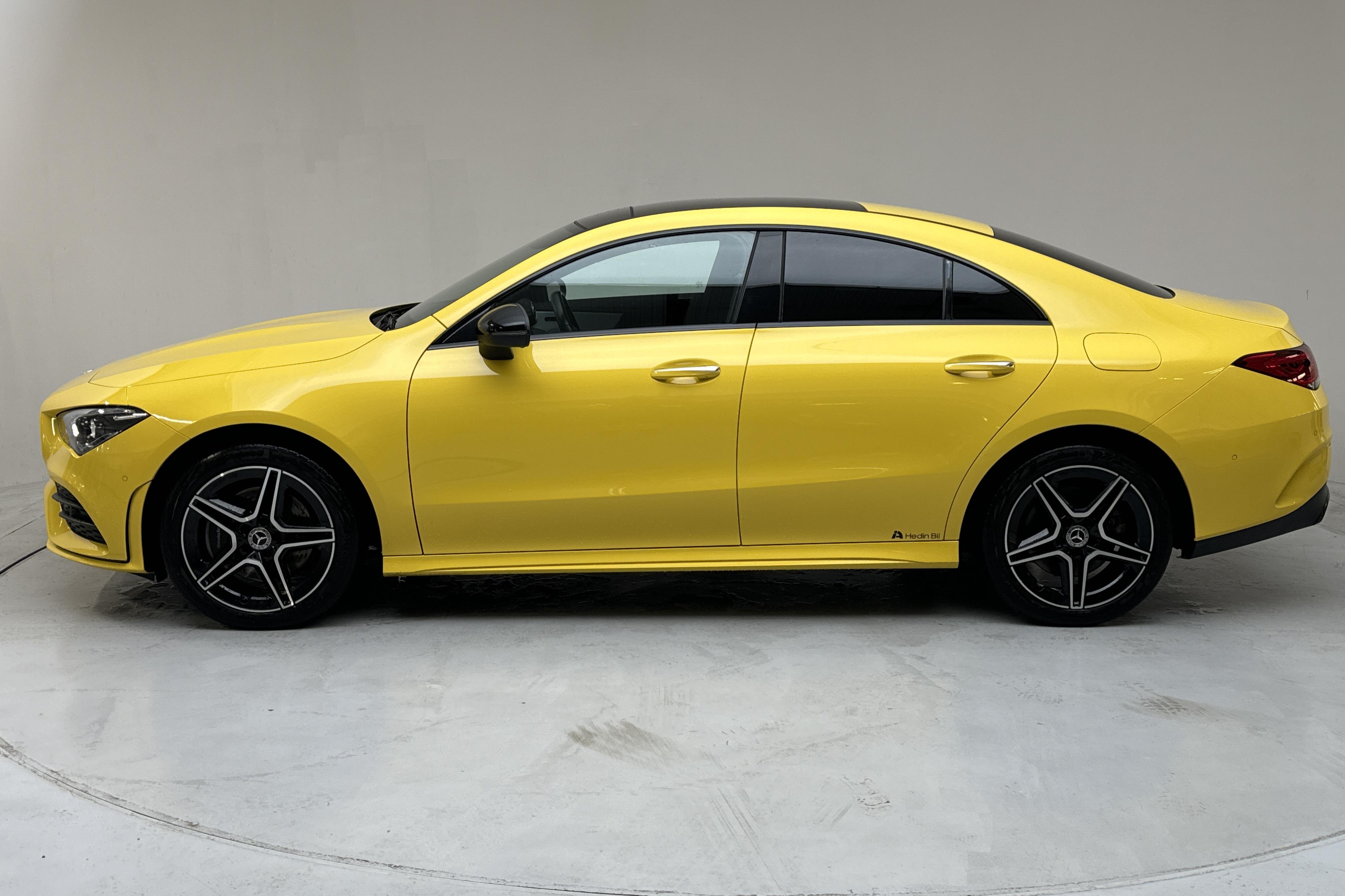 Mercedes CLA 250 e Coupé C118 (218hk) - 2 516 mil - Automat - gul - 2023