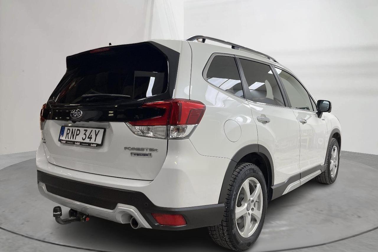 Subaru Forester e-Boxer 2.0i AWD (150hk) - 6 874 mil - Automat - vit - 2020