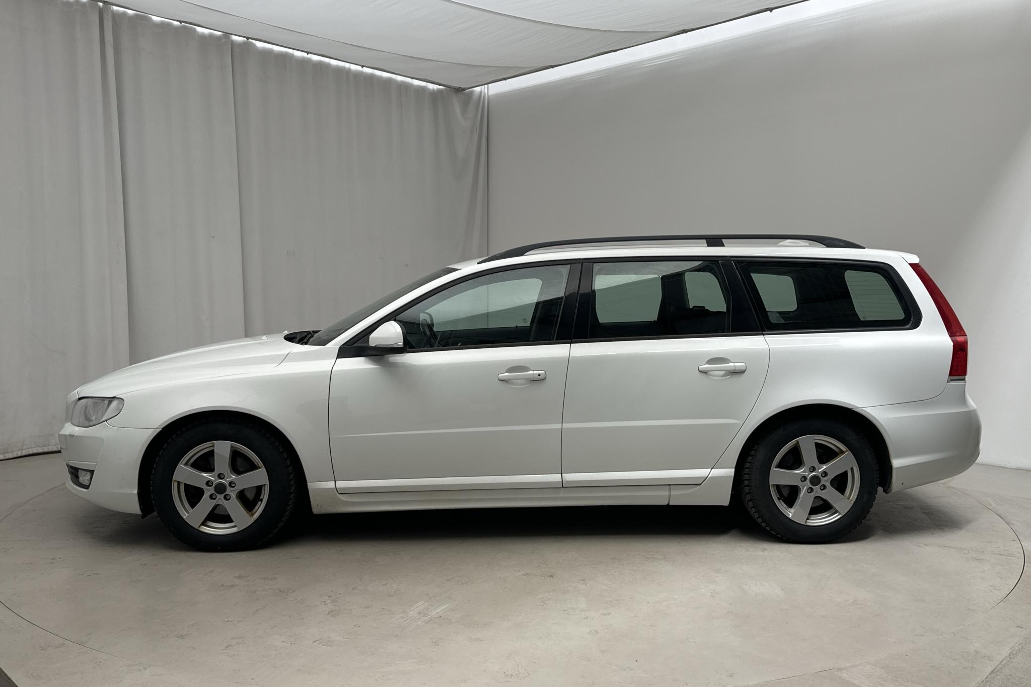 Volvo V70 II D2 (115hk) - 19 816 mil - Automat - vit - 2015