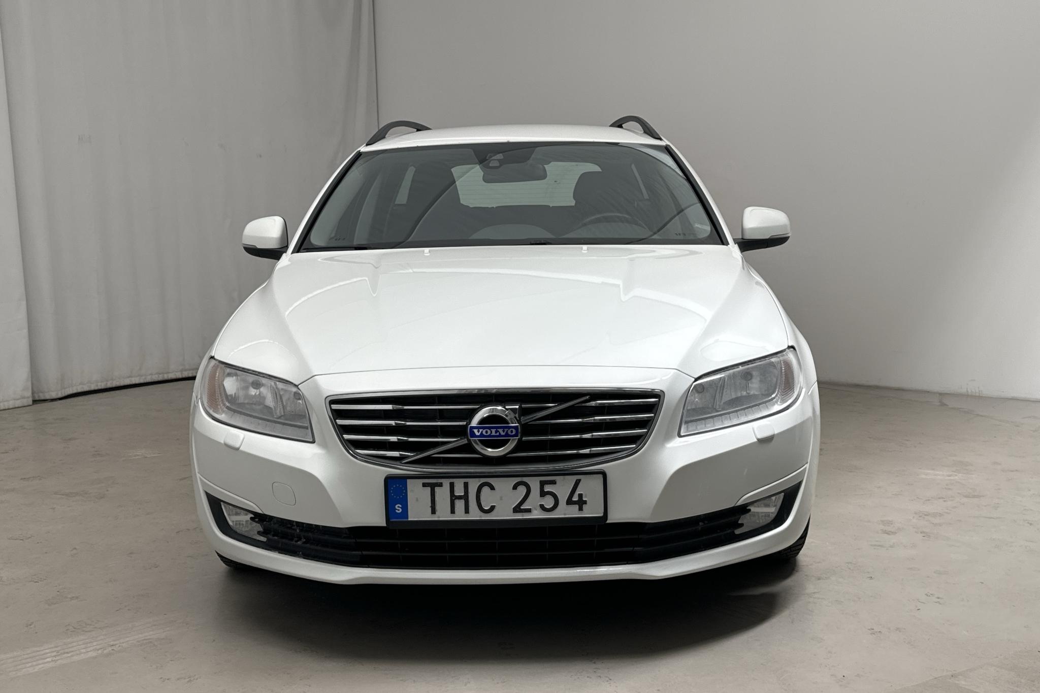 Volvo V70 II D2 (115hk) - 19 816 mil - Automat - vit - 2015