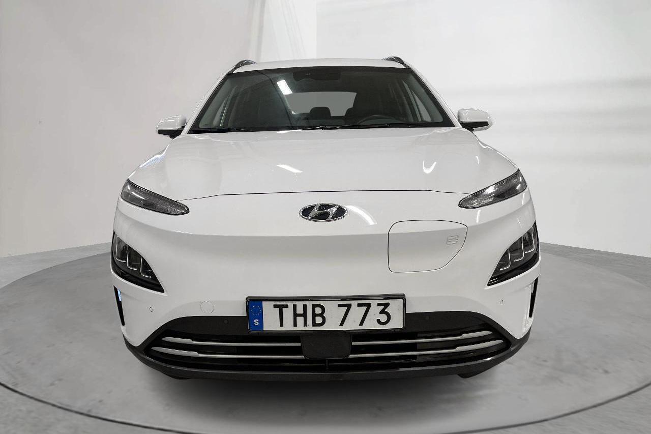 Hyundai Kona Electric Standard Range 39kWh (136hk) - 35 290 km - Automatyczna - biały - 2022