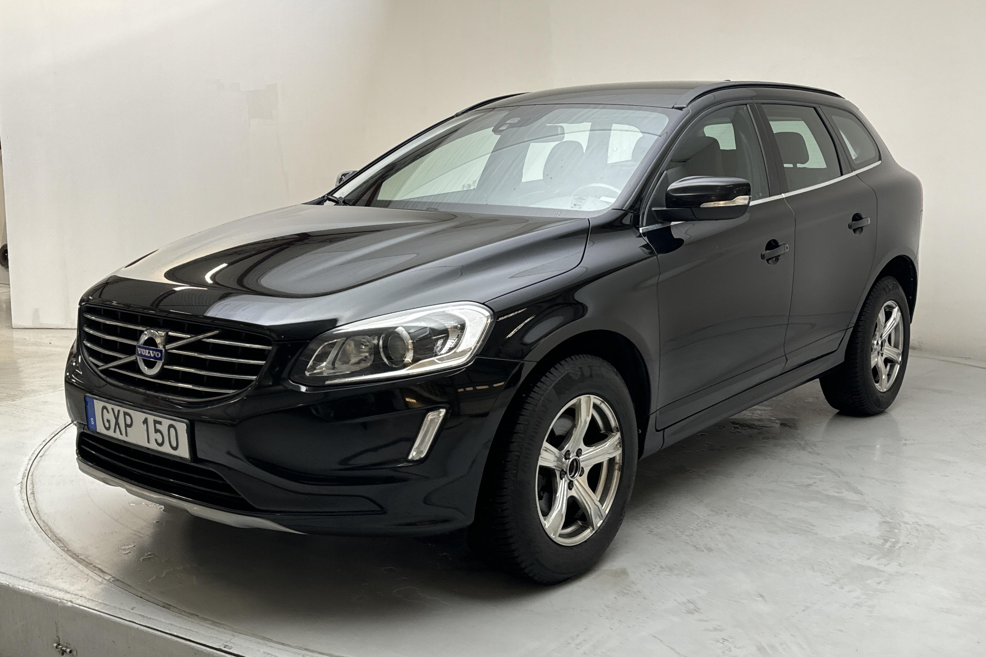 Volvo XC60 D3 2WD (150hk) - 13 799 mil - Automat - svart - 2016