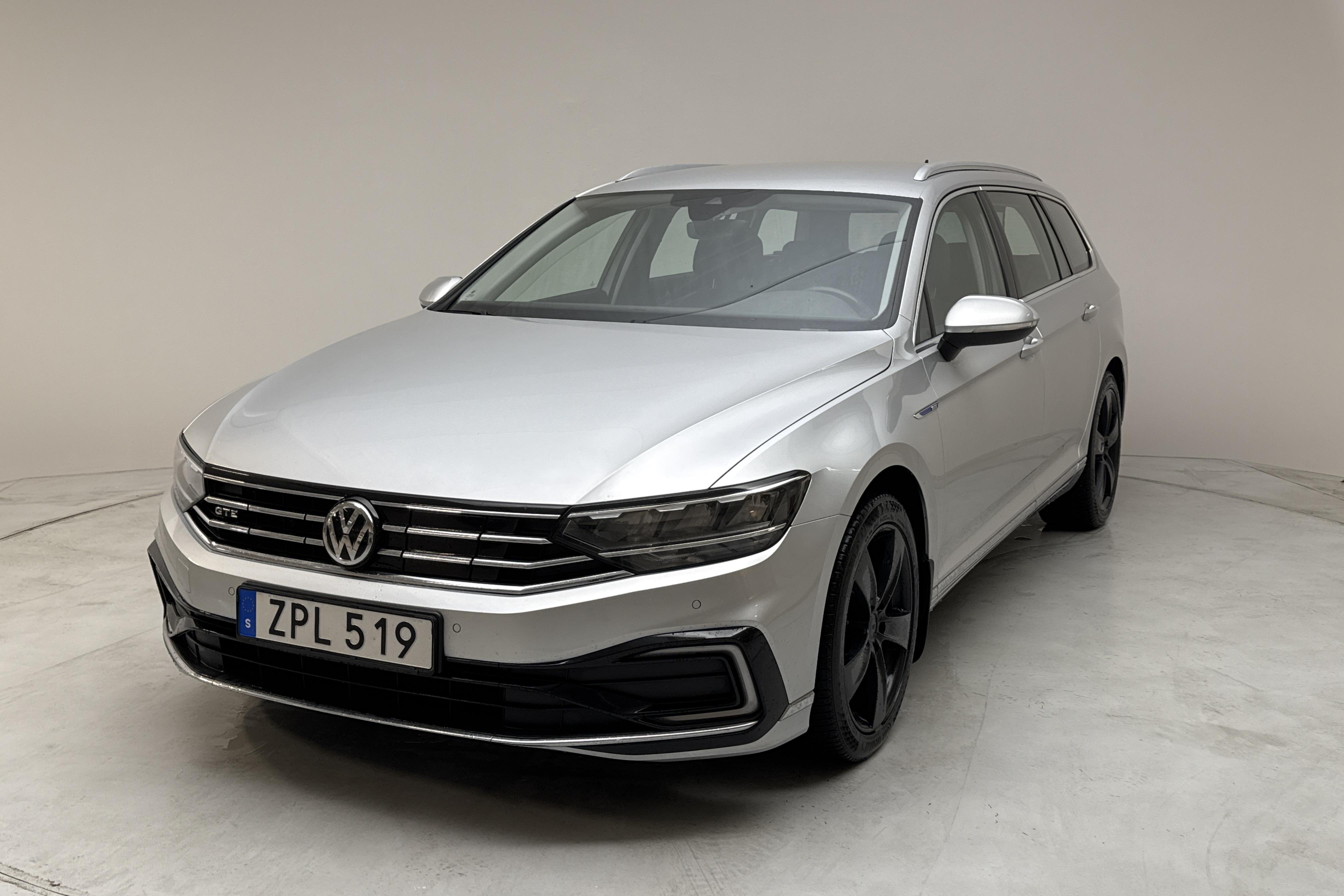 VW Passat 1.4 GTE Sportscombi (218hk) - 96 290 km - Automaattinen - hopea - 2020