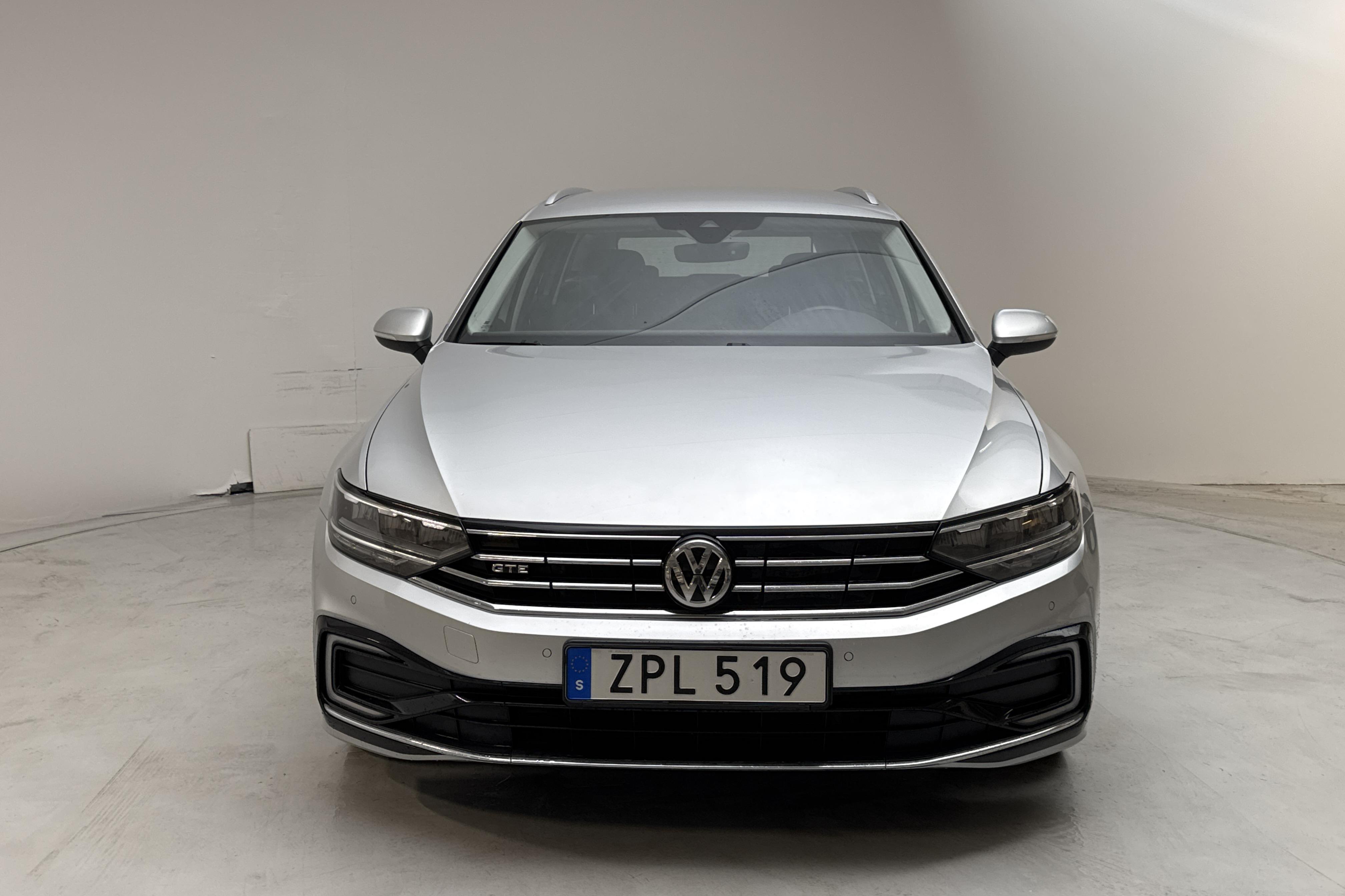 VW Passat 1.4 GTE Sportscombi (218hk) - 96 290 km - Automaattinen - hopea - 2020