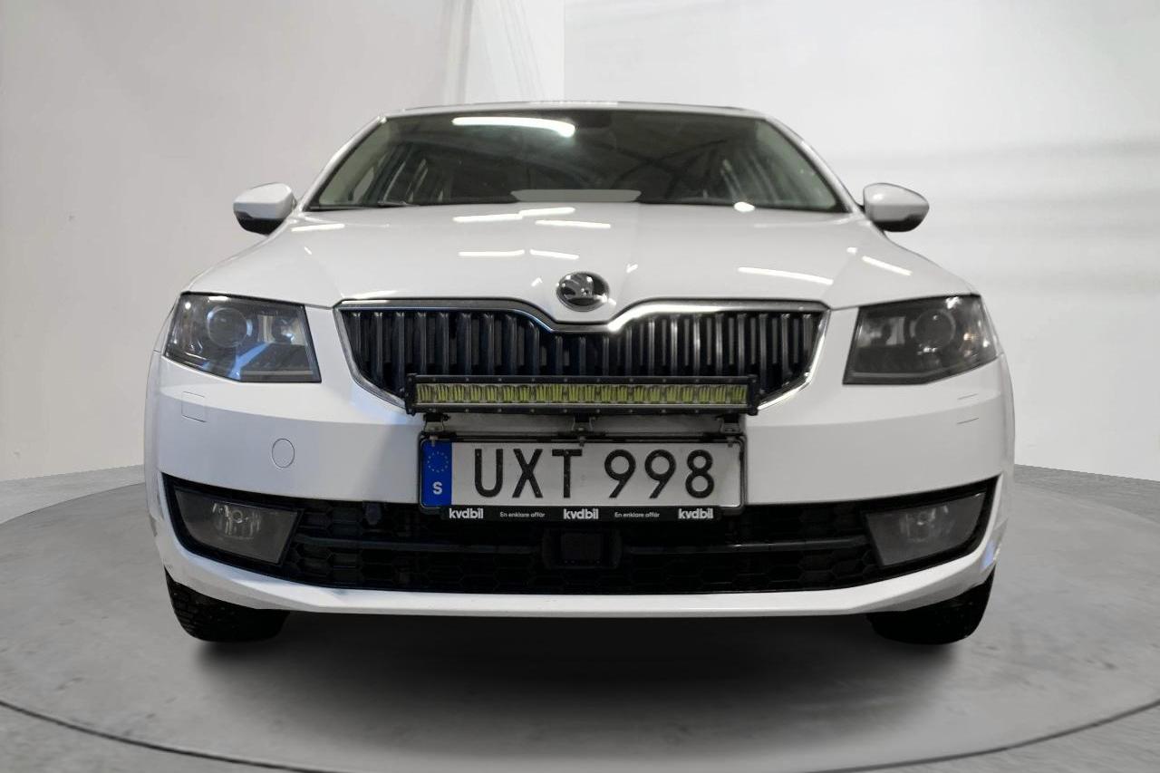 Skoda Octavia III 1.6 TDI GreenLine CR Combi (110hk) - 134 900 km - Käsitsi - valge - 2016