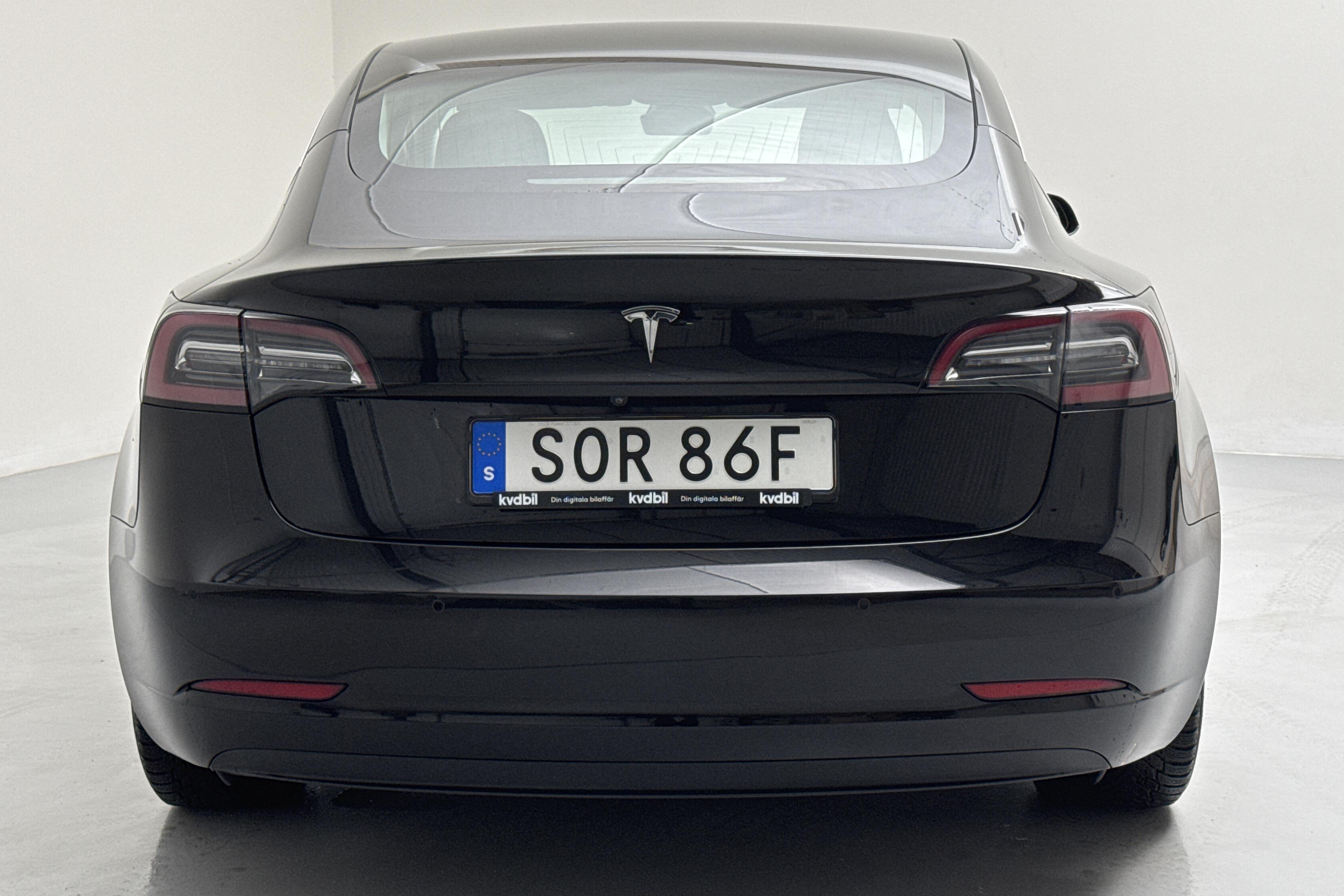 Tesla Model 3 Standard Range RWD - 147 390 km - Automatic - black - 2019