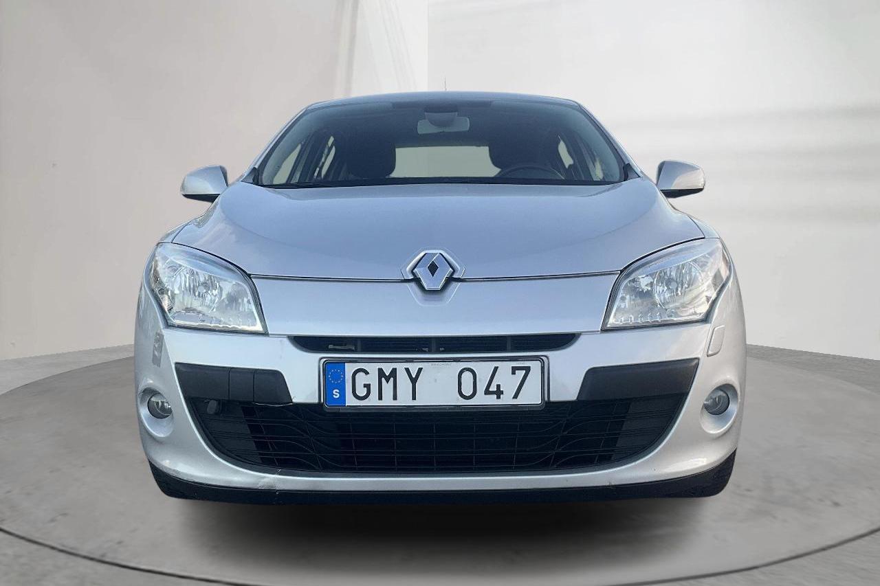 Renault Mégane Phas III 1.6 Eco2 Flex Fuel E85 5dr (110hk) - 135 780 km - Manuaalinen - hopea - 2010