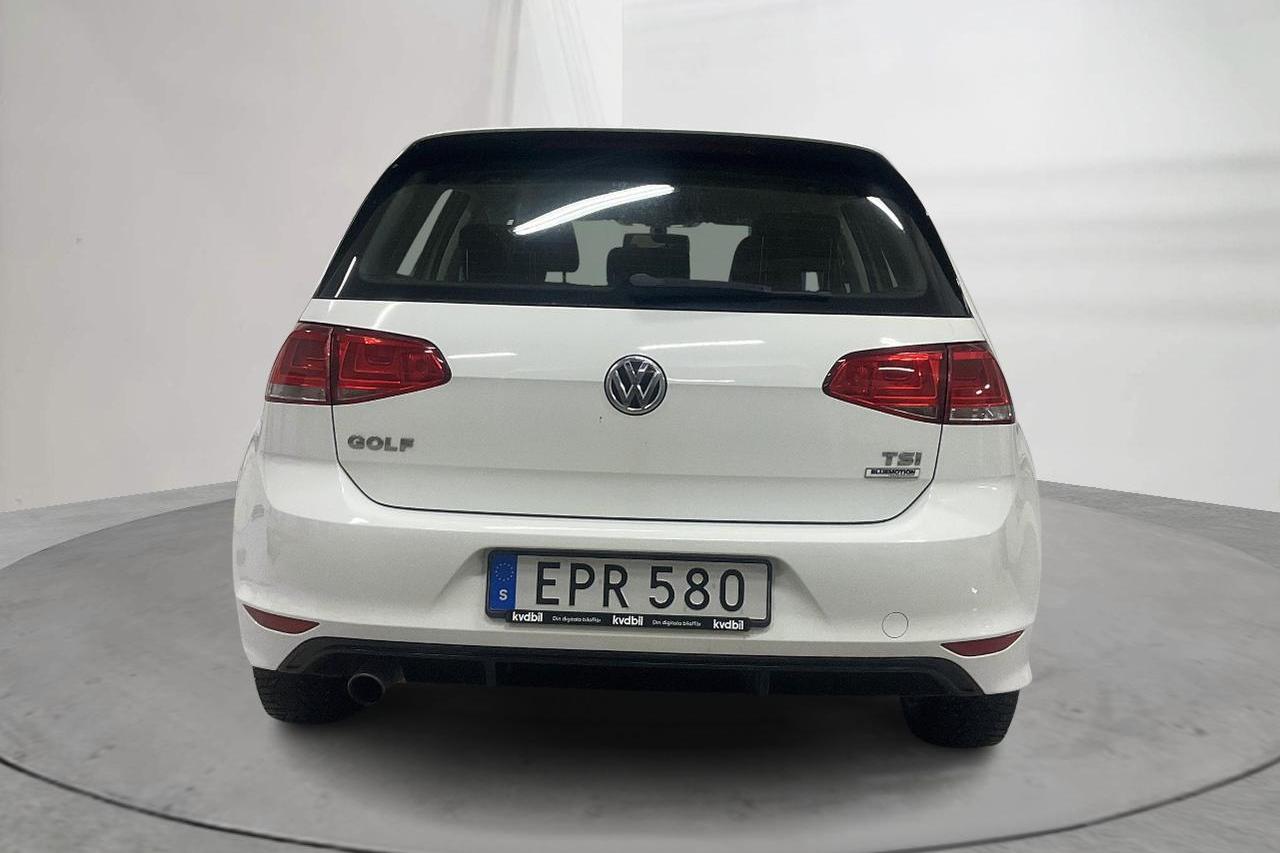 VW Golf VII 1.2 TSI 5dr (105hk) - 15 285 mil - Manuell - vit - 2015